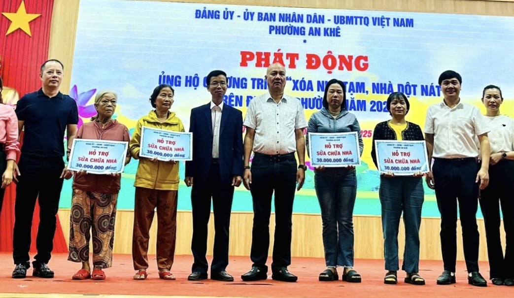 Phường An Khê (quận Thanh Khê) tổ chức Phát động và tiếp nhận ủng hộ chương trình "Xóa nhà tạm, nhà dột nát” trên địa bàn phường