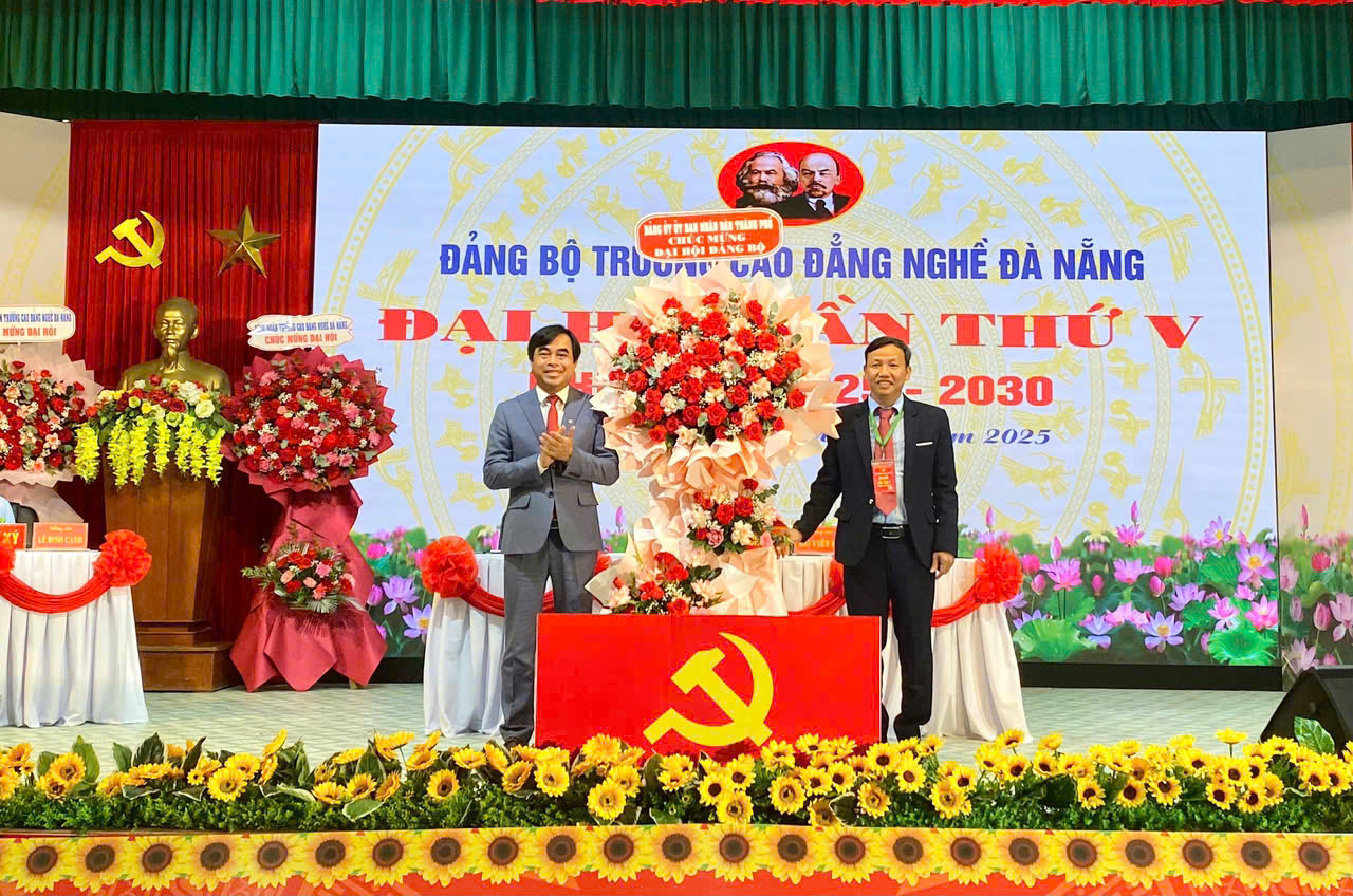 Quyết tâm phấn đấu xây dựng Trường Cao đẳng Nghề Đà Nẵng là một trong top trường Cao đẳng hàng đầu của cả nước