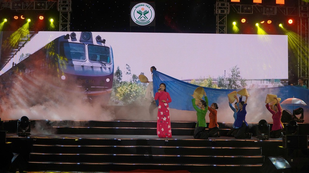 Hương Trà – Chào kỷ nguyên mới
