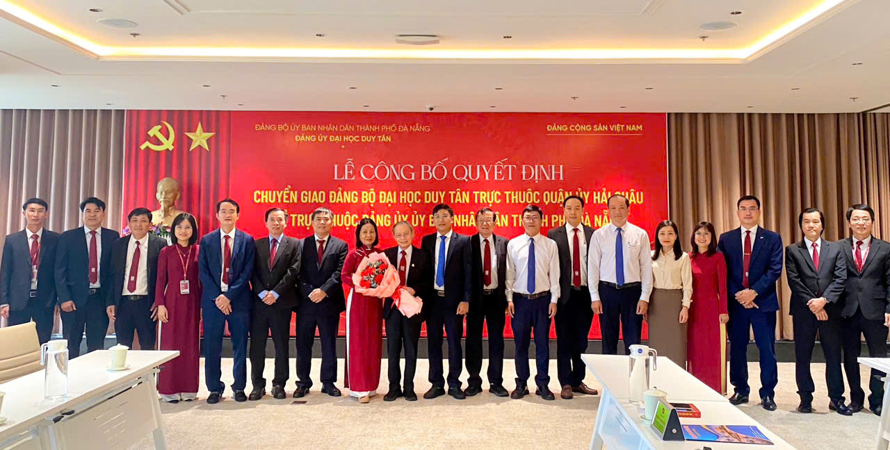 Tổ chức Lễ công bố Quyết định tiếp nhận tổ chức đảng và đảng viên