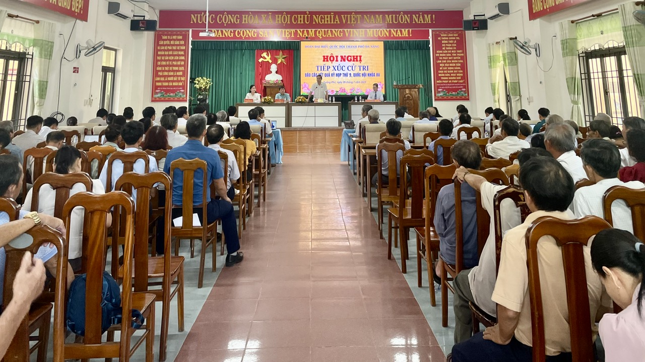 Cử tri phường Quảng Phú kiến nghị cơ chế đặc thù, phát huy tiềm năng địa phương