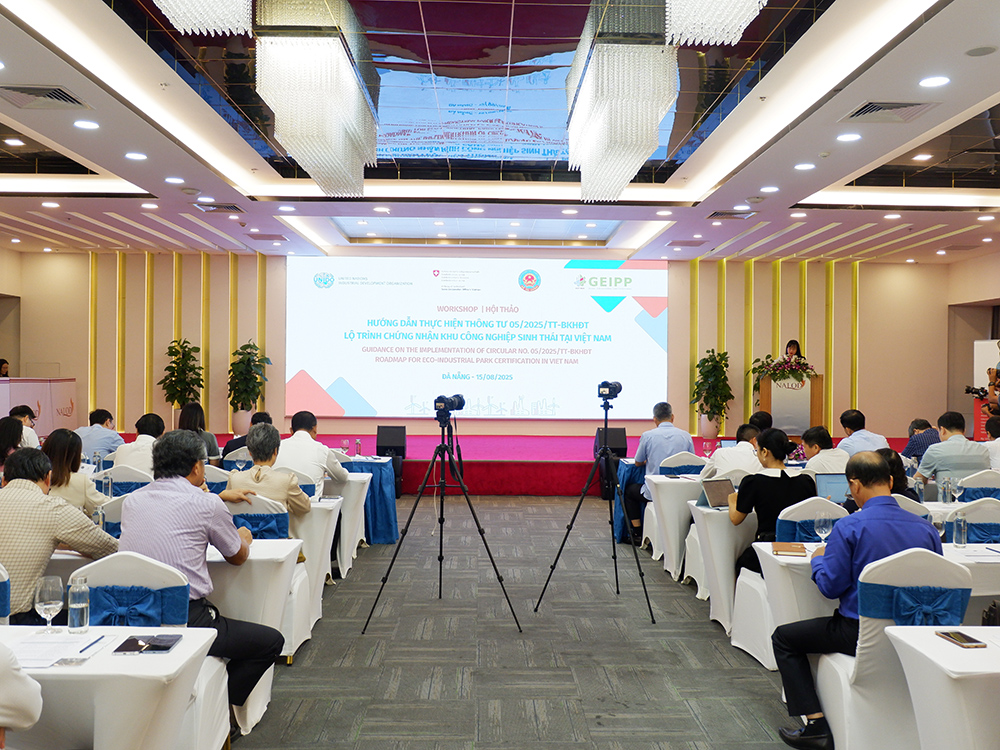 Thúc đẩy chuyển đổi mô hình khu công nghiệp theo hướng sinh thái, tuần hoàn