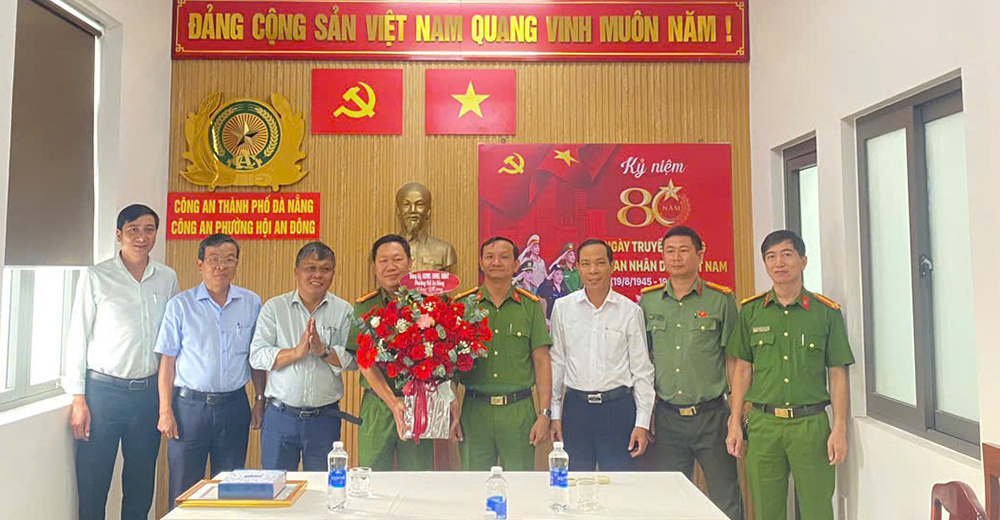 Kịp thời phối hợp giải cứu nạn nhân trong vụ “bắt cóc online”, Công an phường Hội An Đông được khen thưởng