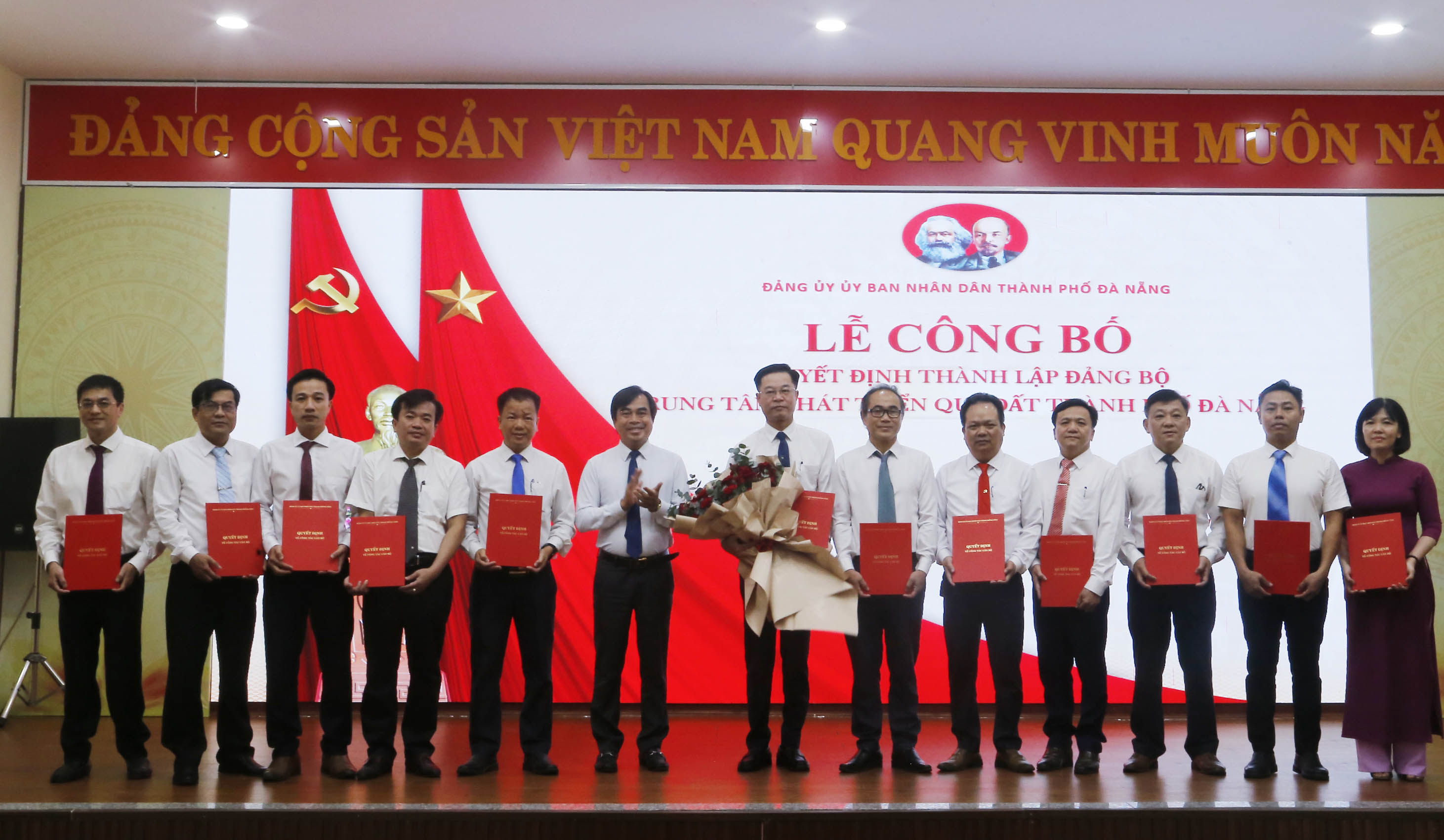 Công bố thành lập Đảng bộ cơ sở Trung tâm Phát triển quỹ đất thành phố Đà Nẵng