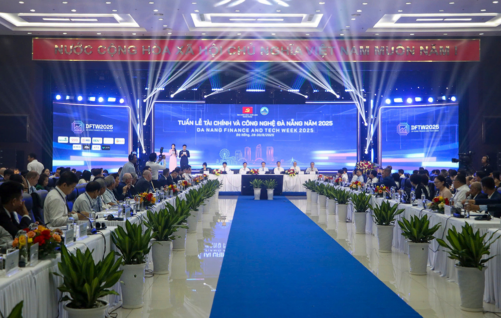 Diễn đàn Tài chính Việt Nam năm 2025: Thúc đẩy khoa học công nghệ, đổi mới sáng tạo và hội nhập quốc tế