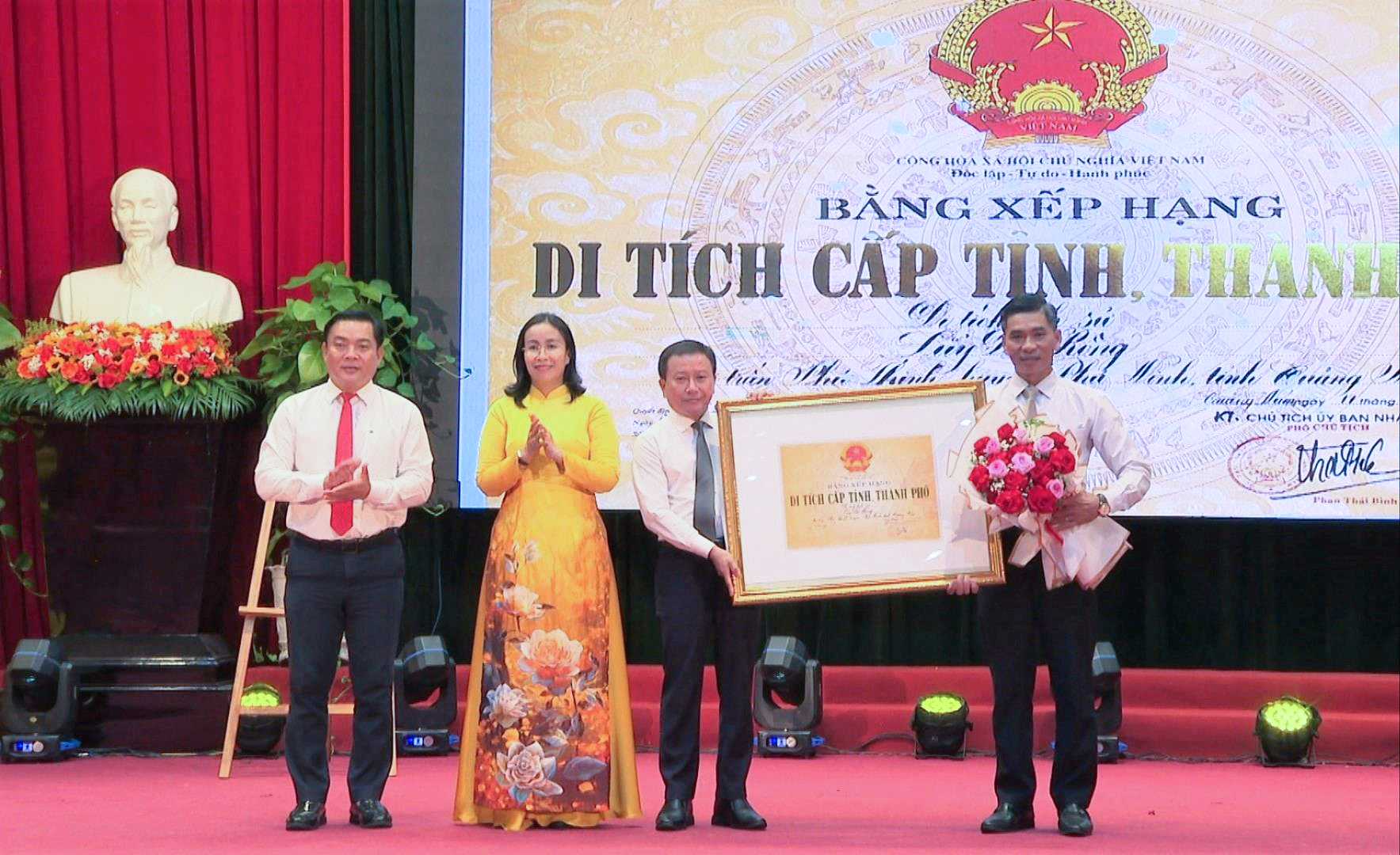 Lũy Đá Rồng đón nhận Bằng di tích lịch sử cấp thành phố