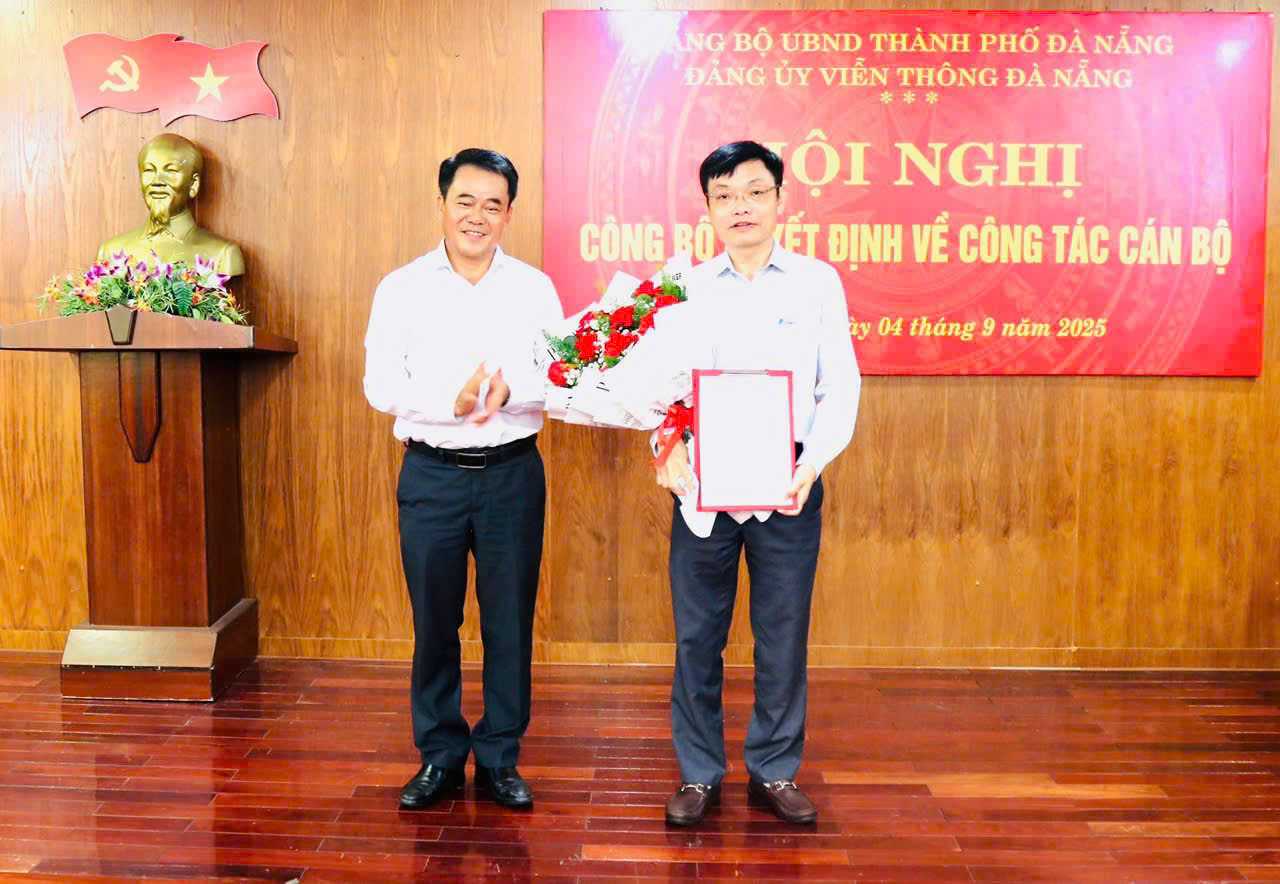 Công bố Quyết định chỉ định Bí thư Đảng ủy Viễn thông Đà Nẵng