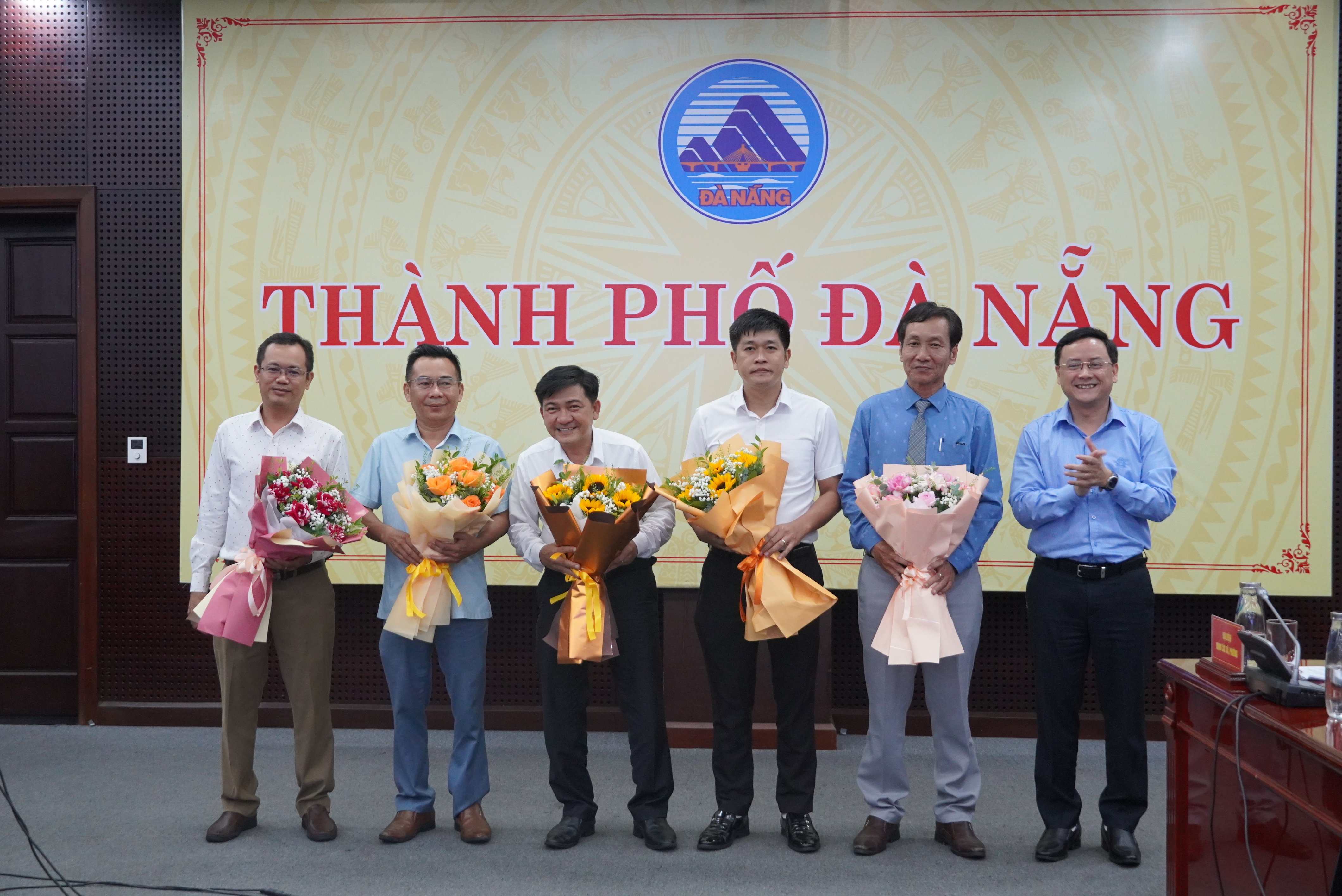 Đà Nẵng tăng cường 75 cán bộ lĩnh vực đất đai về hỗ trợ xã, phường