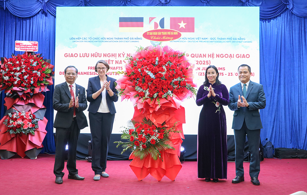 Giao lưu hữu nghị nhân kỷ niệm 50 năm thiết lập quan hệ ngoại giao Việt Nam - Cộng hoà Liên bang Đức