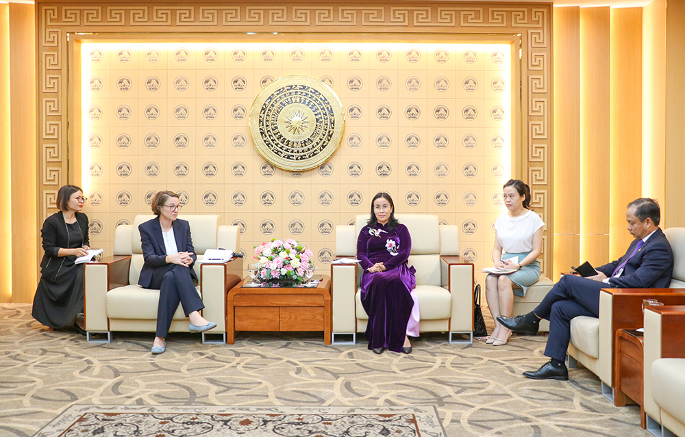 Strengthening Connection with the Federal Republic of Germany to Develop Key Sectors