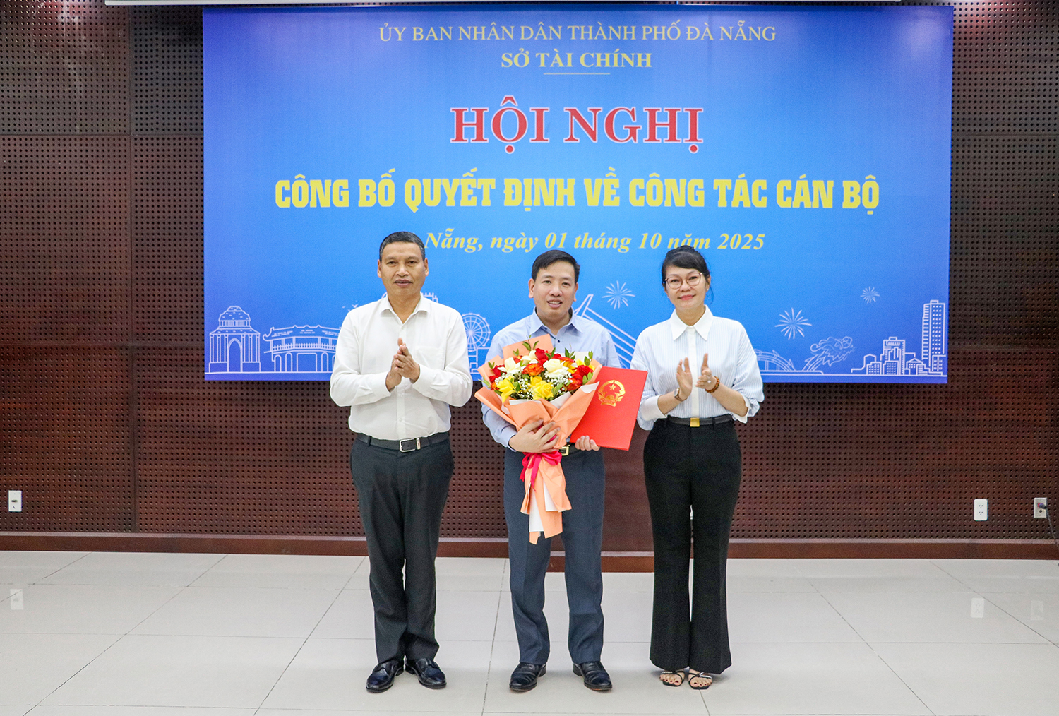 Ông Nguyễn Hoàng Hà làm Viện trưởng Viện Nghiên cứu phát triển kinh tế - xã hội Đà Nẵng