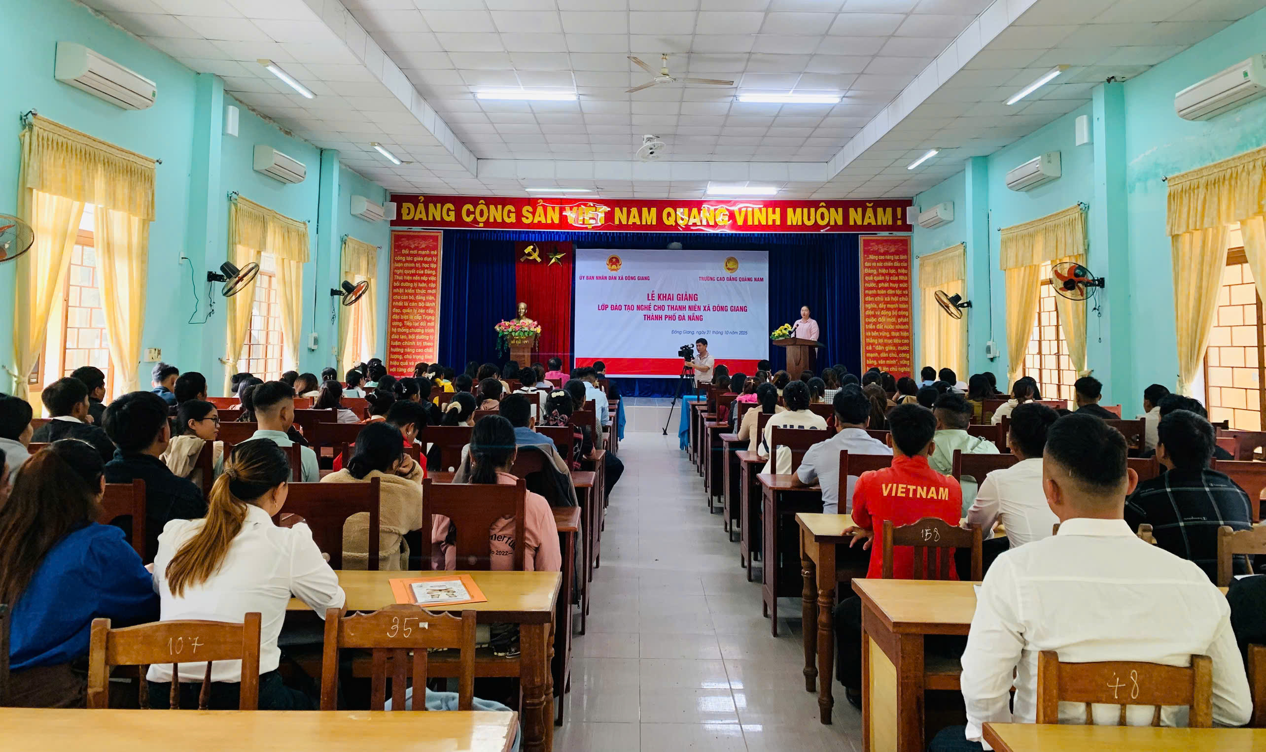 Khai giảng lớp đào tạo nghề cho 110 thanh niên xã Đông Giang