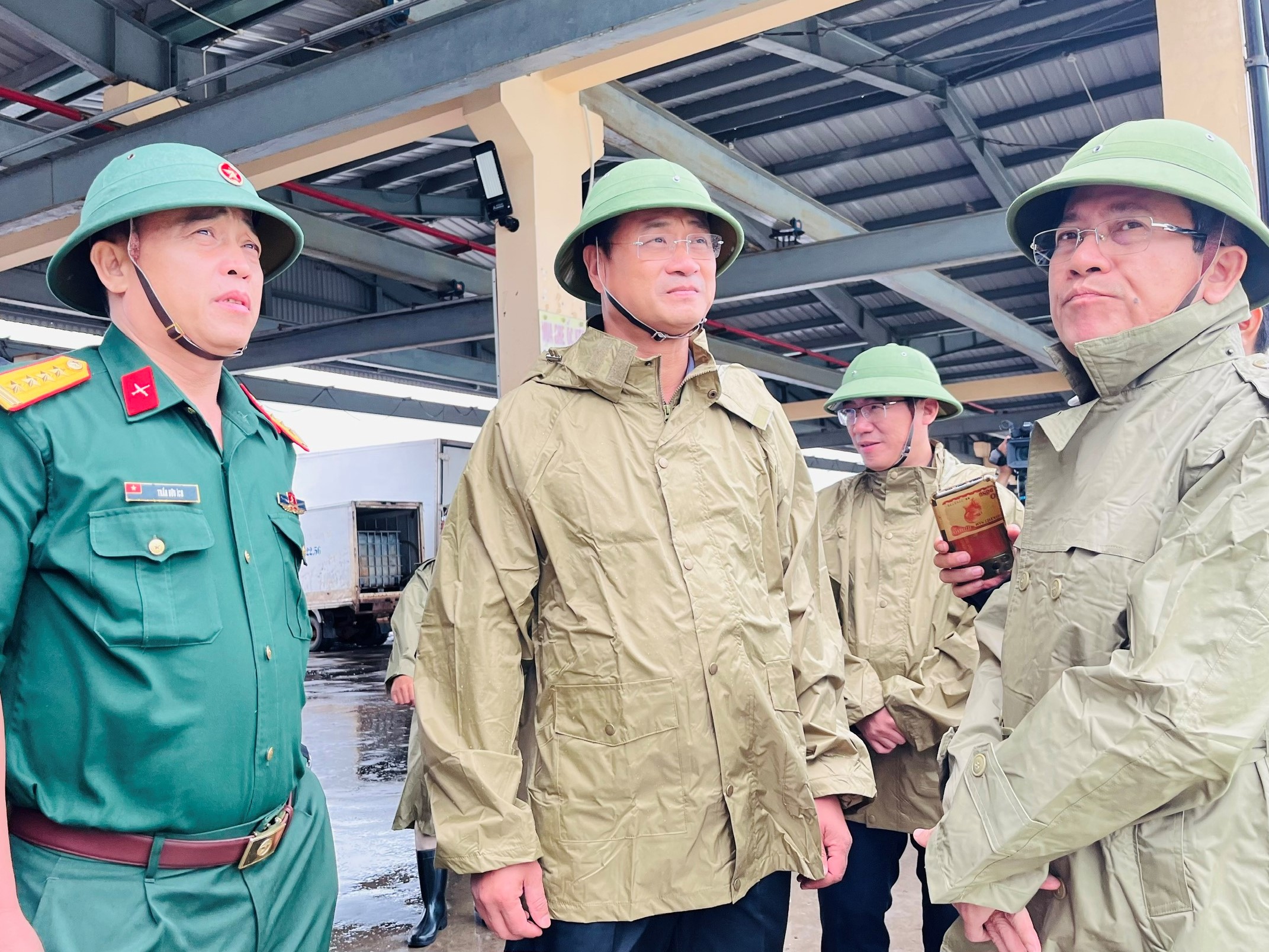 Bí thư Thành ủy Lê Ngọc Quang kiểm tra công tác ứng phó bão số 12 và mưa lớn