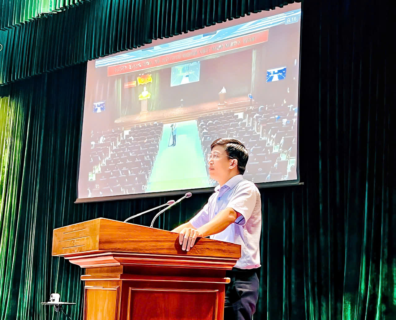 Đảng ủy UBND thành phố Đà Nẵng triển khai các văn bản mới của Đảng, thông tin thời sự lần thứ I/2025