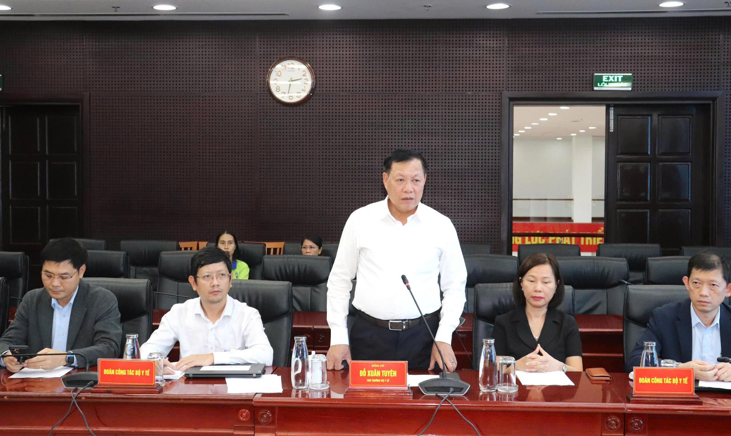 Đoàn công tác Bộ Y tế kiểm tra công tác xử lý môi trường, phòng chống dịch bệnh sau mưa, lũ tại Đà Nẵng