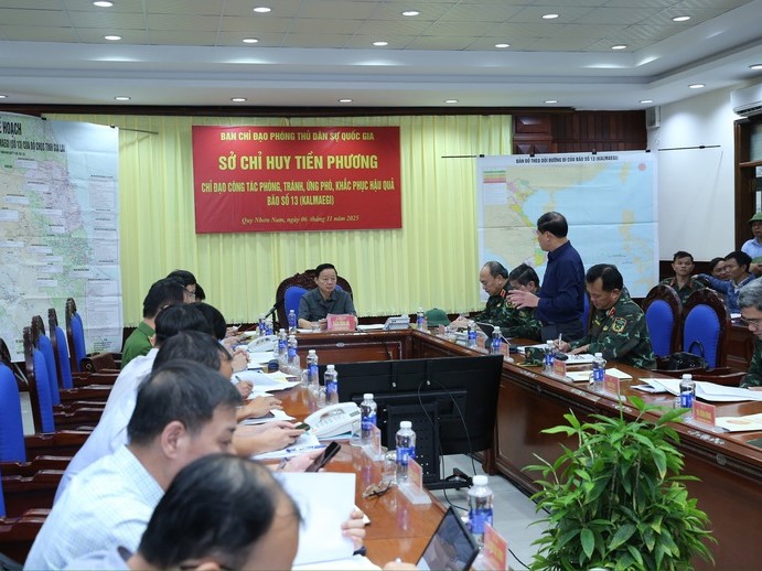 Phó Thủ tướng Trần Hồng Hà: Tuyệt đối không để mất thông tin liên lạc khi bão đổ bộ vào đất liền