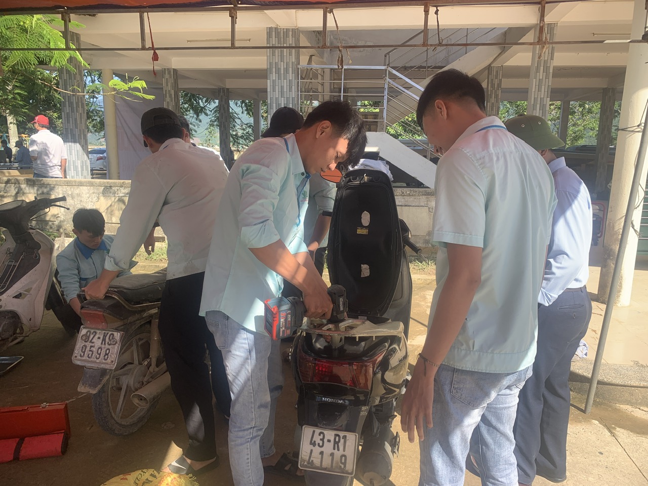 Mang hơi ấm đến vùng lũ Thượng Đức