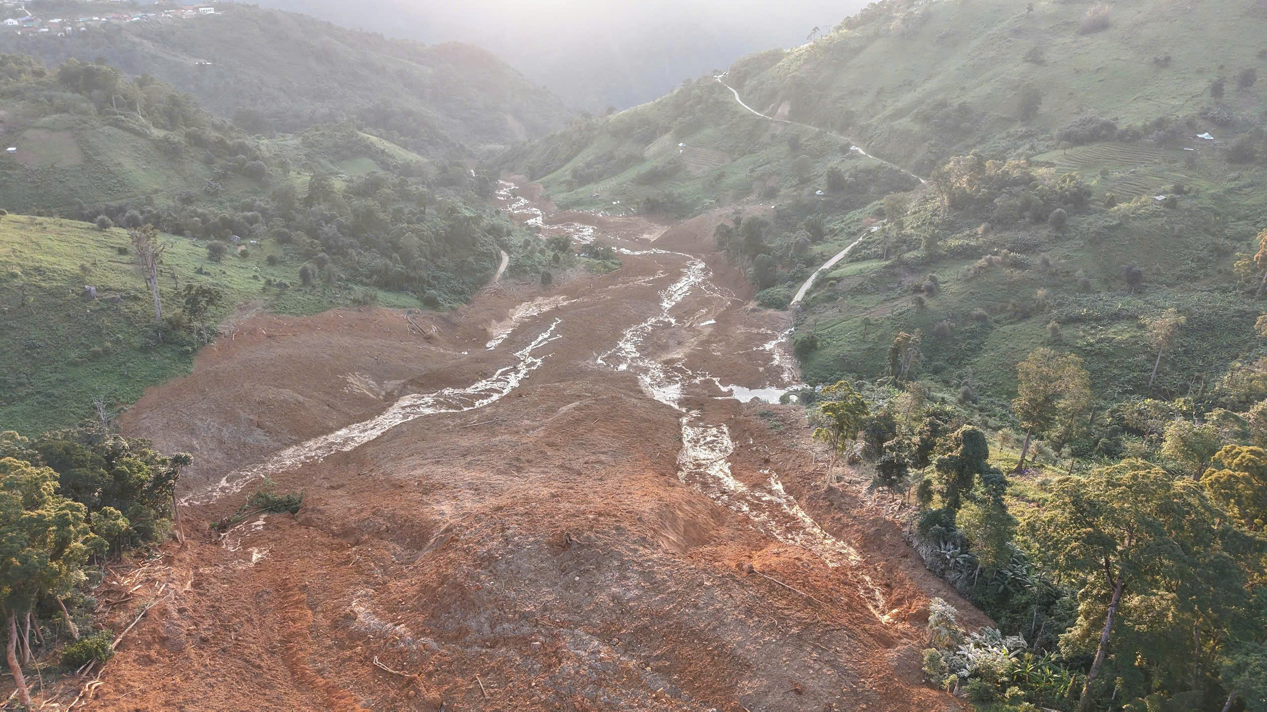 Chủ động ứng phó với cảnh báo mưa lớn, lũ, lũ quét, sạt lở đất