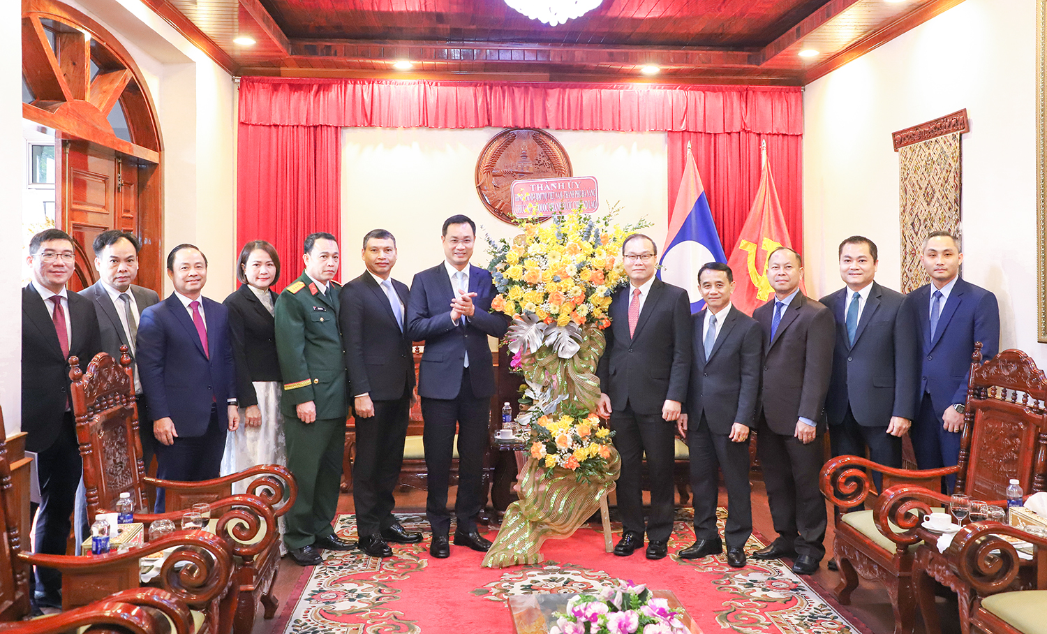 Bí thư Thành ủy Lê Ngọc Quang thăm, chúc mừng Quốc khánh nước Cộng hòa Dân chủ Nhân dân Lào