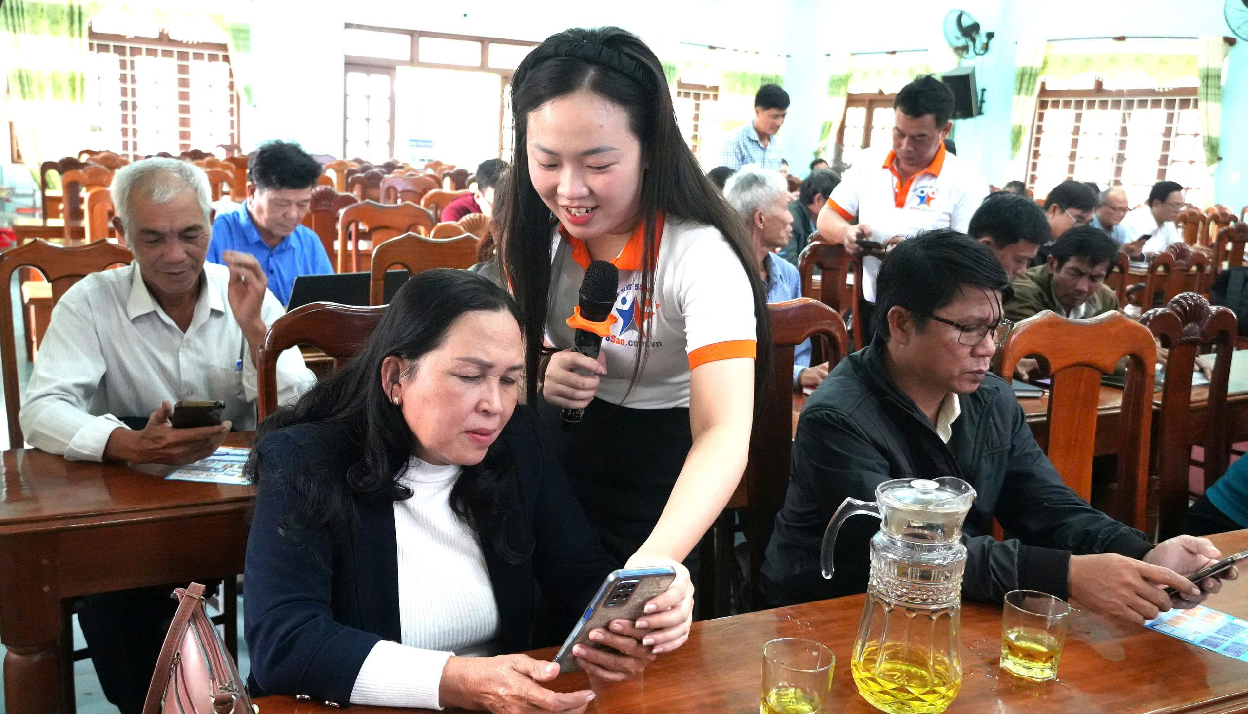 Tam Xuân tập huấn giải pháp chuyển đổi số cho Tổ công nghệ số cộng đồng