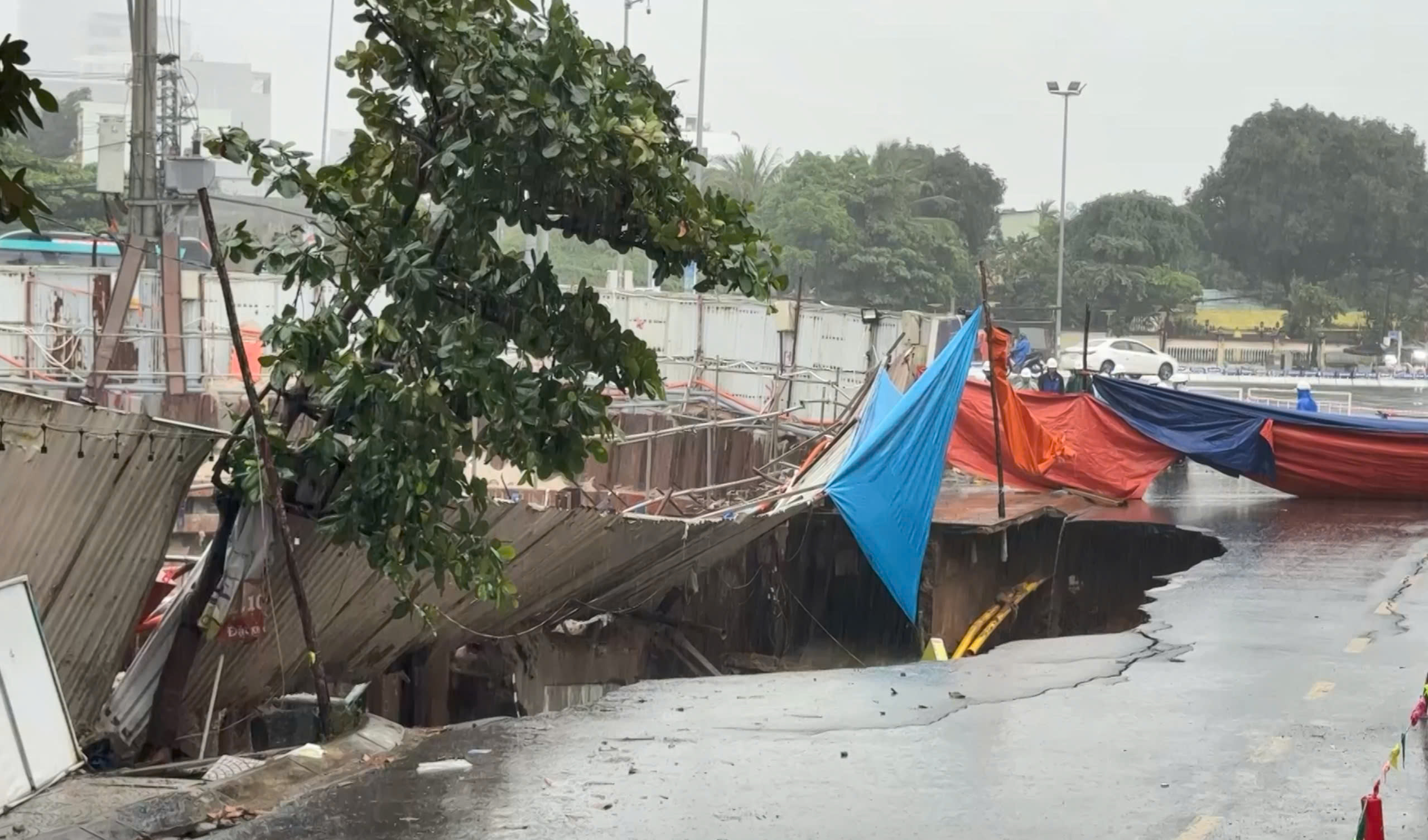 Khẩn trương khắc phục sự cố sạt lở tại công trình Capital Square 3