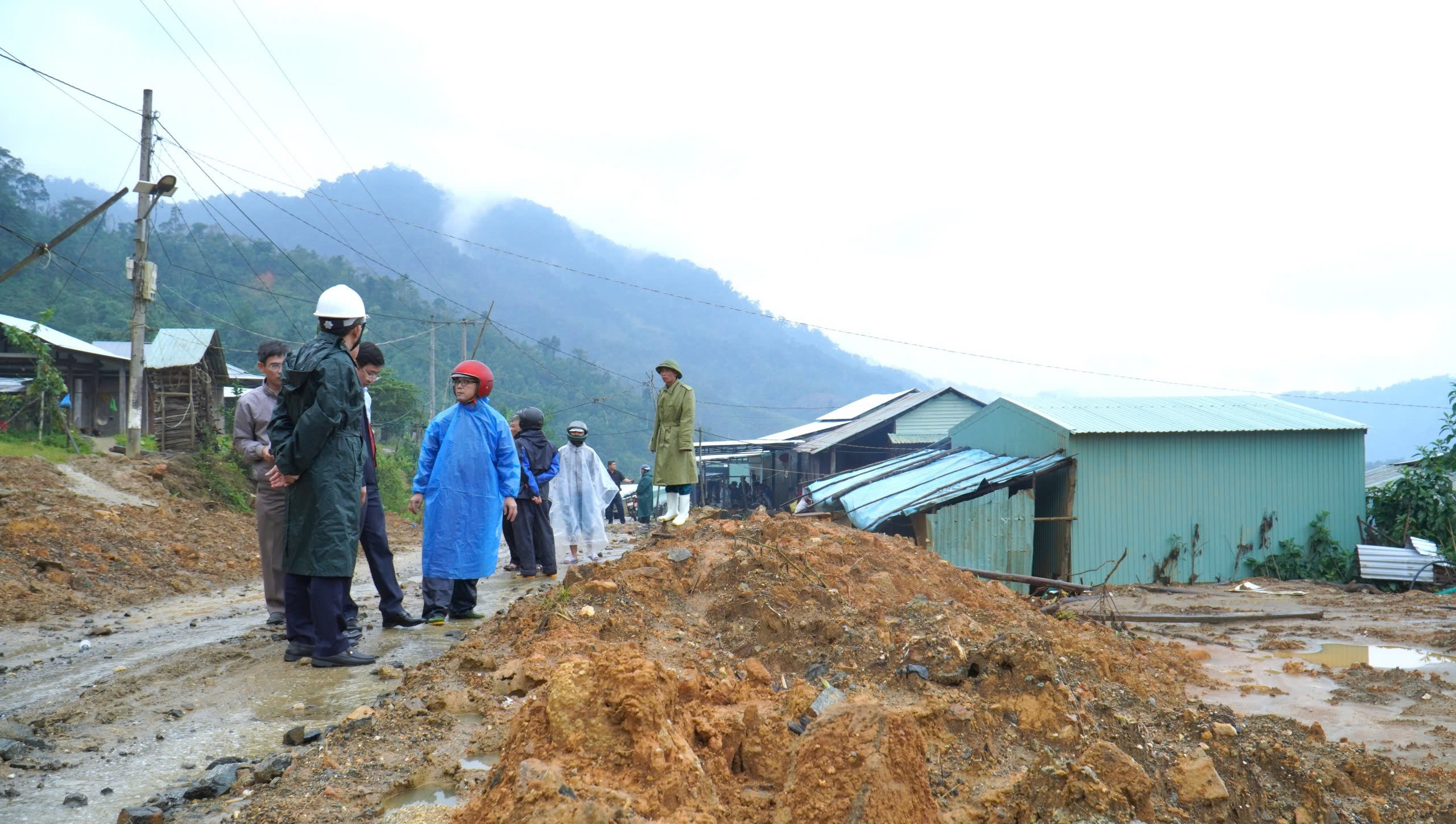 Chủ động ứng phó với mưa lũ