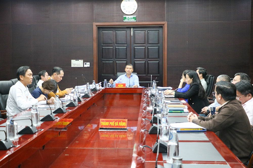 Thảo luận các giải pháp tháo gỡ vướng mắc liên quan đến thủ tục đầu tư các dự án trong cụm công nghiệp