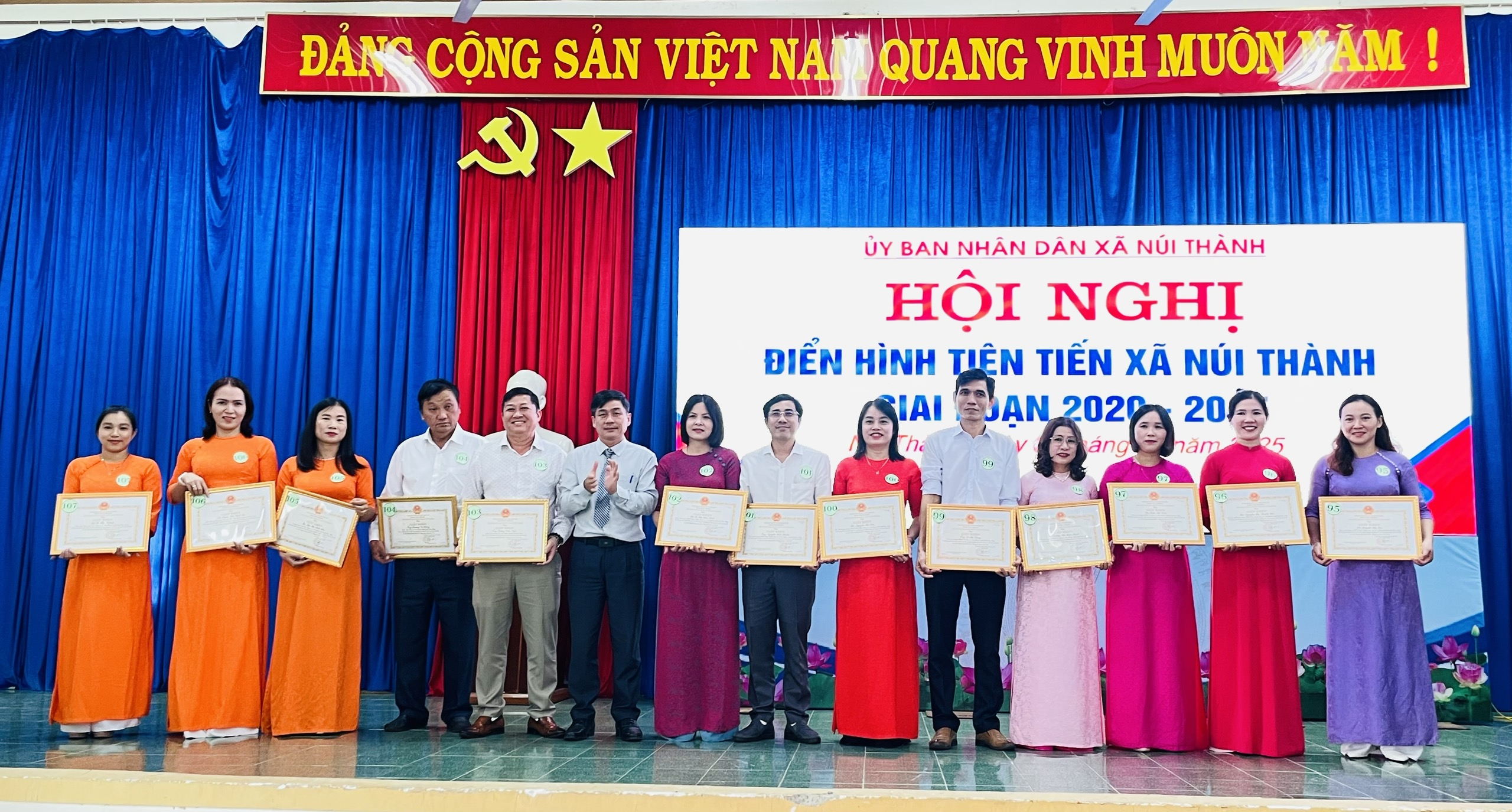Núi Thành khen thưởng 131 tập thể và cá nhân điển hình tiên tiến giai đoạn 2020–2025