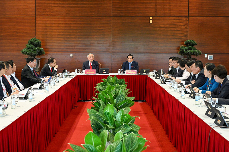 Phát huy cao độ trách nhiệm, trí tuệ và tâm huyết thảo luận Văn kiện, góp phần quan trọng vào thành công của Đại hội