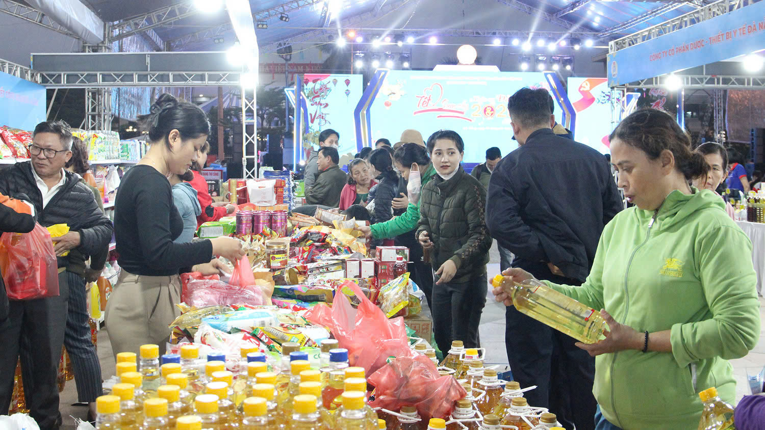 Chăm lo Tết chu đáo cho đoàn viên, người lao động và các đối tượng yếu thế