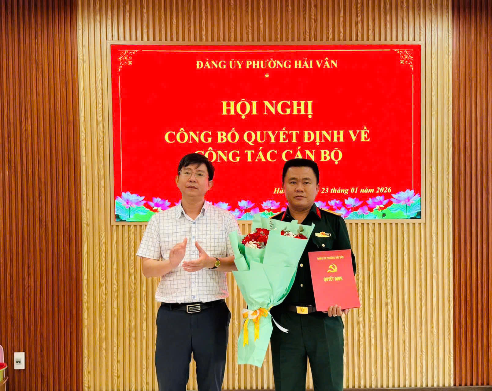 Phường Hải Vân công bố các quyết định về công tác cán bộ