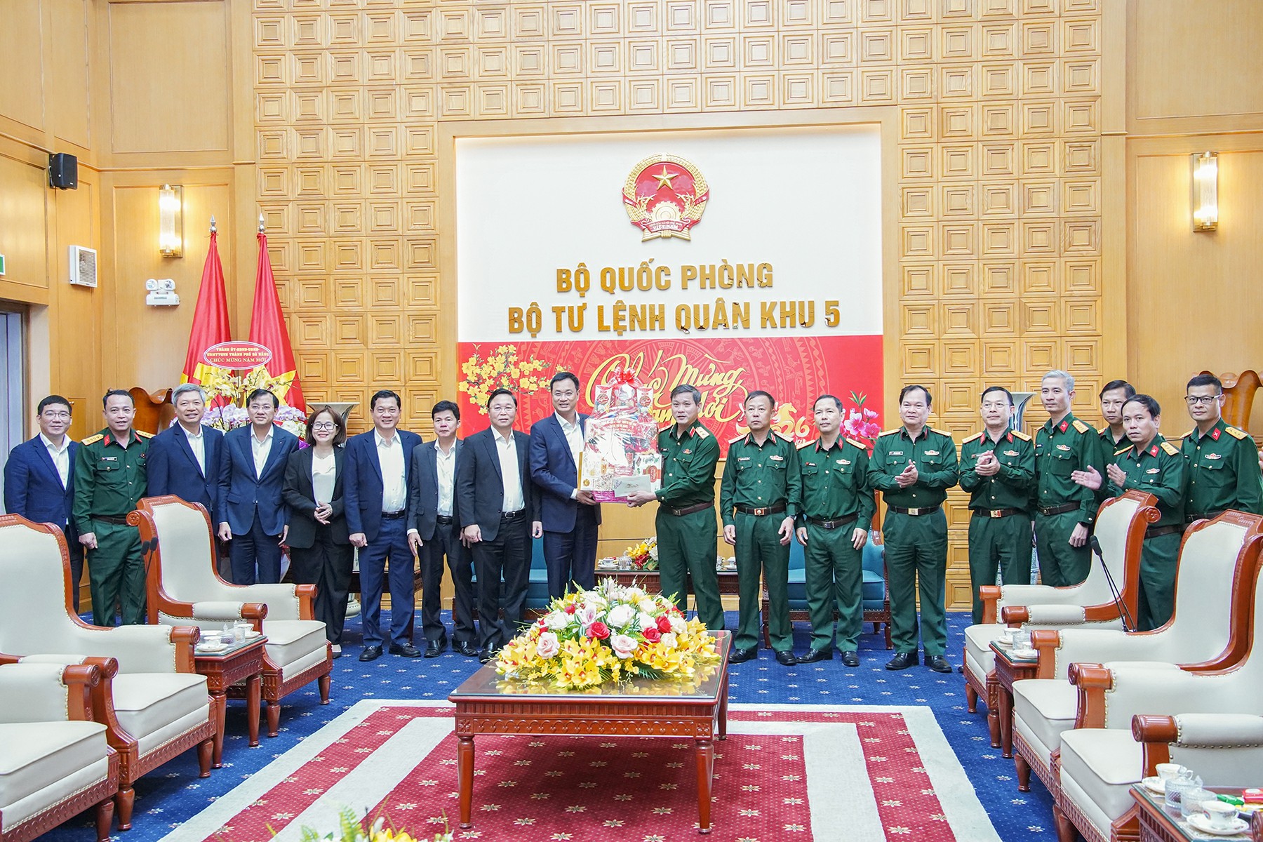 Bí thư Thành ủy Lê Ngọc Quang thăm, chúc Tết các đơn vị quân đội