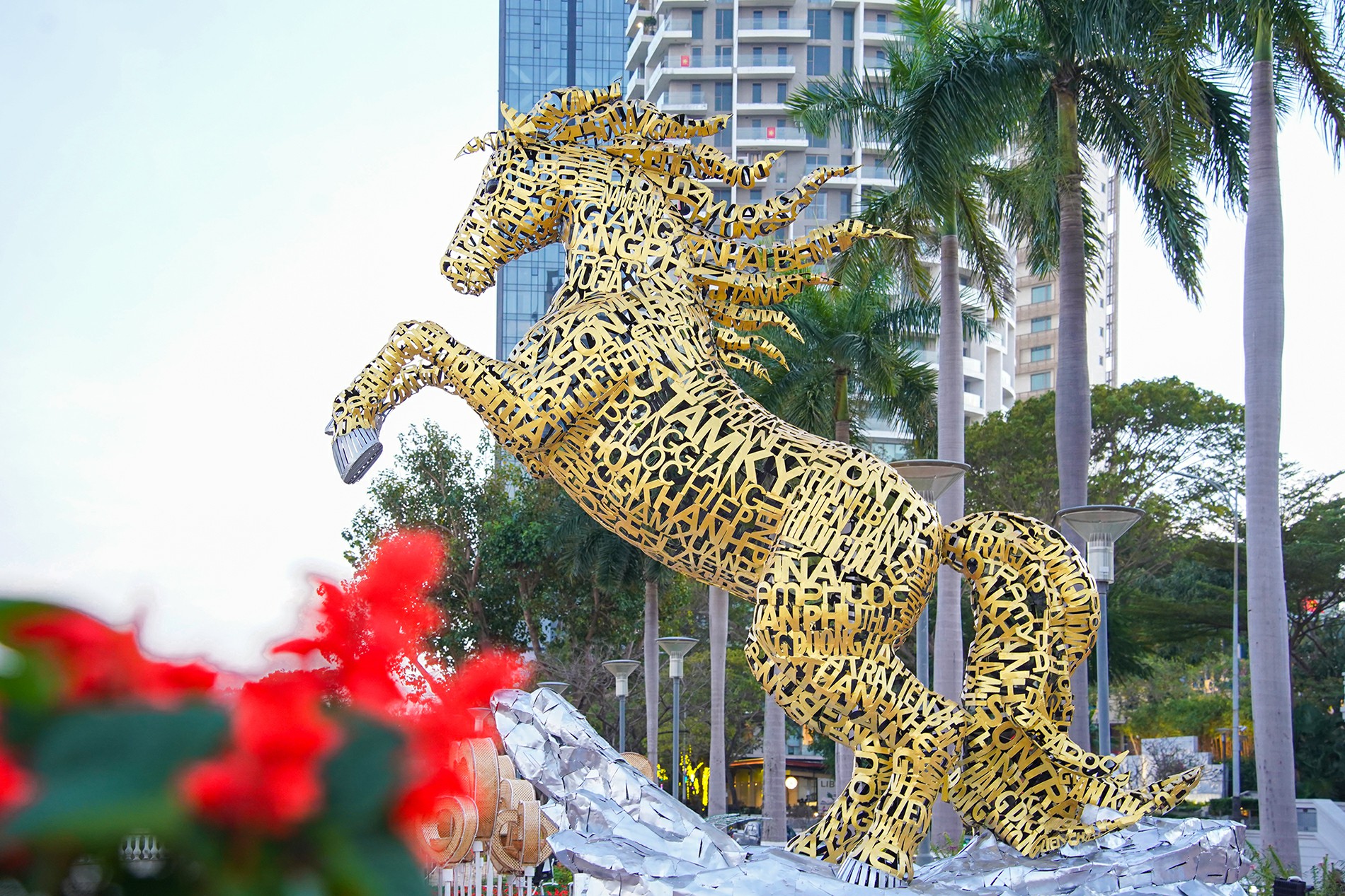 Hai linh vật Ngựa – Một câu chuyện thị giác về hành trình phát triển của Đà Nẵng