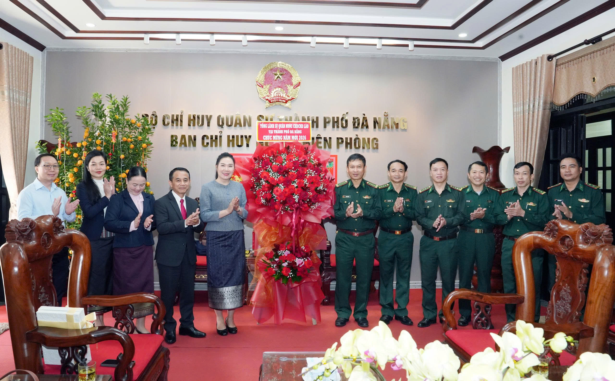 Tân Tổng lãnh sự nước CHDCND Lào tại Đà Nẵng chào xã giao và chúc Tết Bộ đội Biên phòng thành phố Đà Nẵng