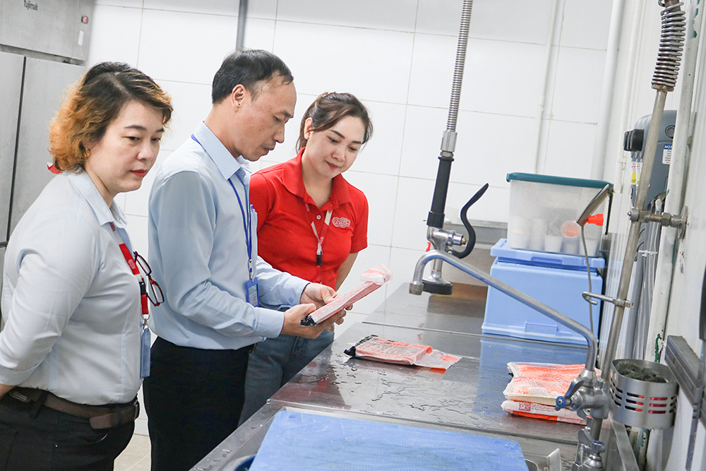 Xử phạt 47 cơ sở vi phạm an toàn thực phẩm với tổng tiền hơn 317 triệu đồng