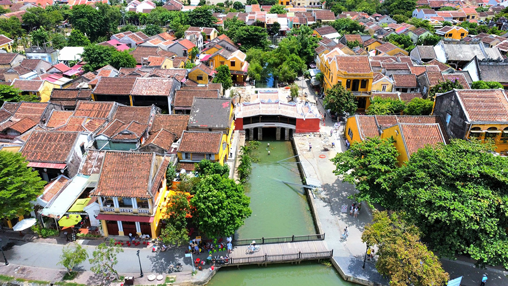 Thông qua Nghị quyết về mức thu, chế độ thu, nộp, sử dụng phí thăm quan công trình văn hóa, bảo tàng