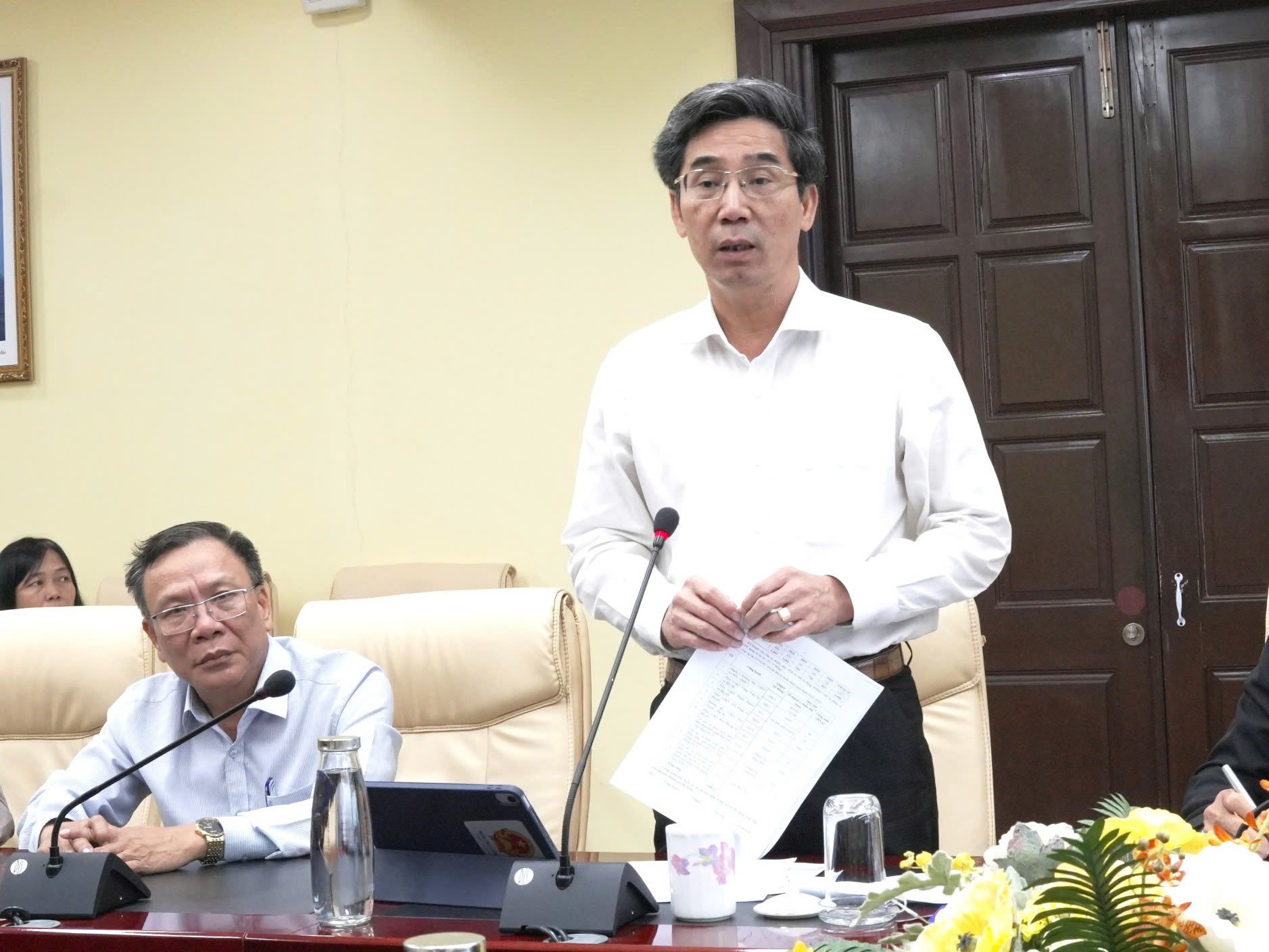 Phó Chủ tịch UBND thành phố Trần Chí Cường làm việc với Tổng công ty Điện lực miền Trung