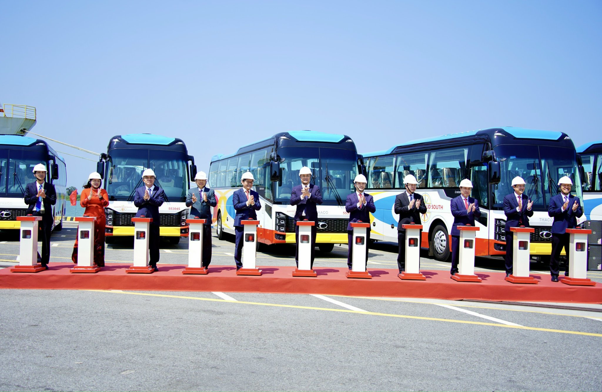 THACO xuất khẩu lô hàng 500 container đầu năm Bính Ngọ 2026