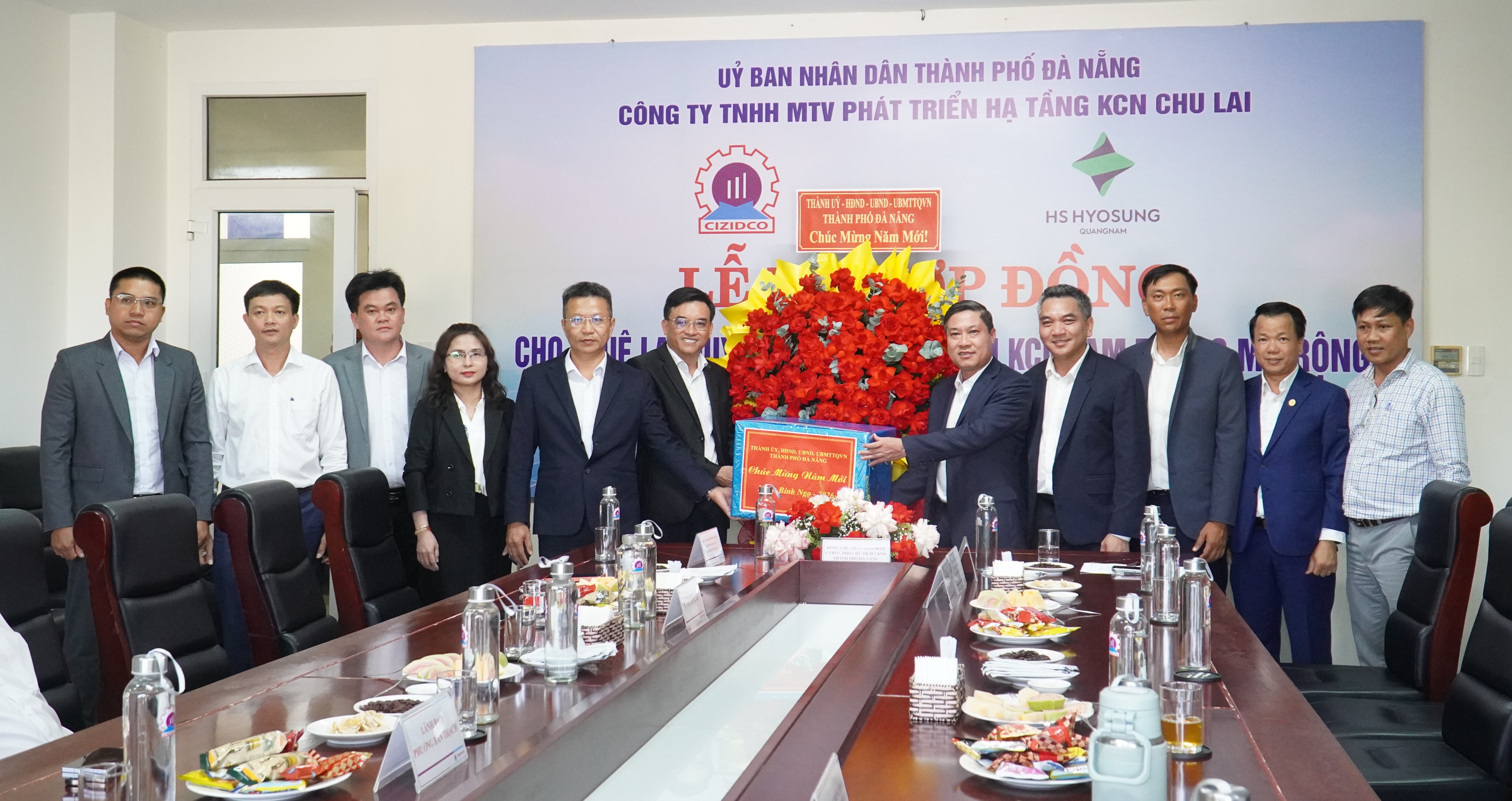 Phó Chủ tịch UBND thành phố Phan Thái Bình thăm, động viên doanh nghiệp ra quân đầu năm 2026