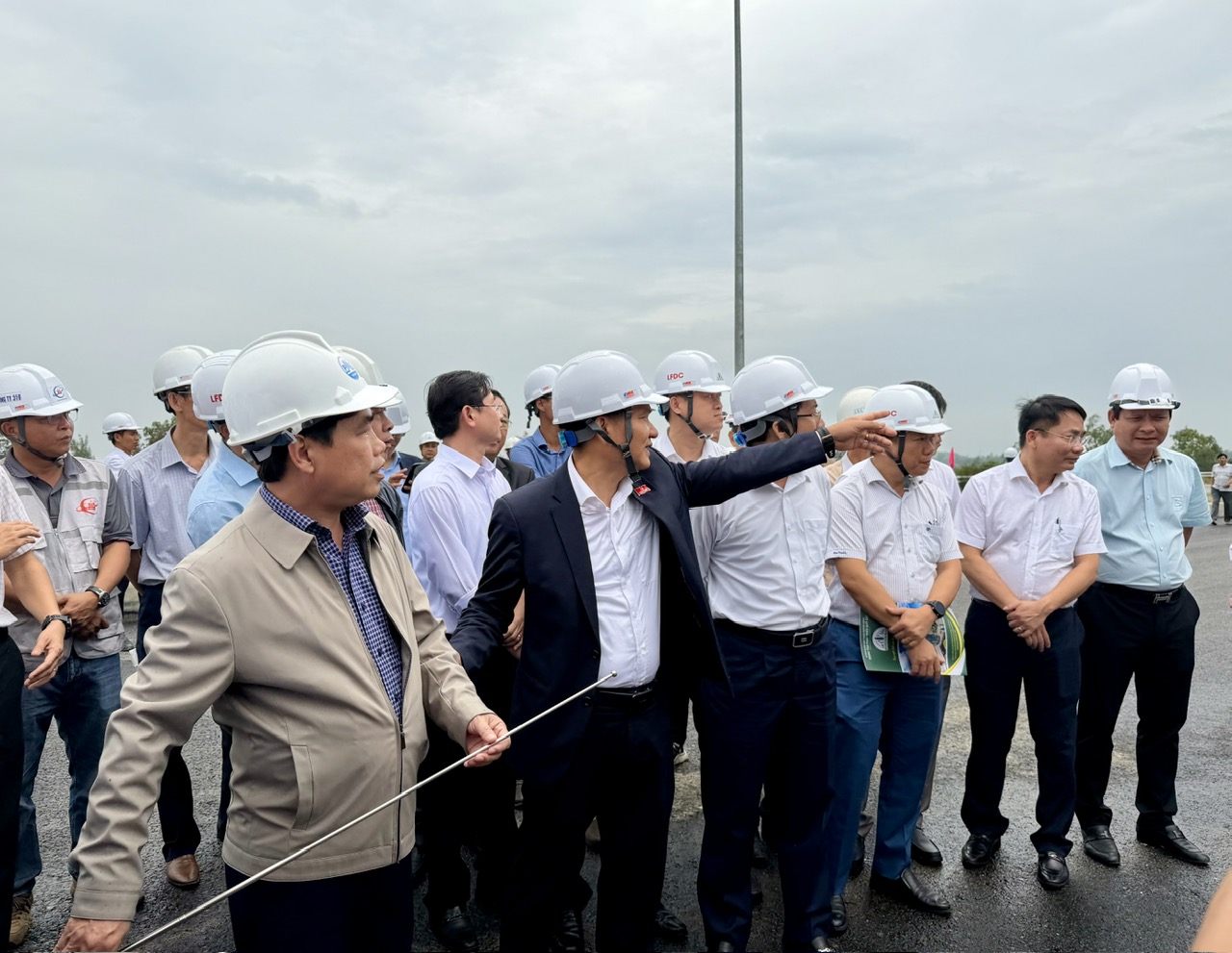 Lãnh đạo thành phố trực tiếp kiểm tra tiến độ dự án thành phần đường ven biển 129 (Võ Chí Công)