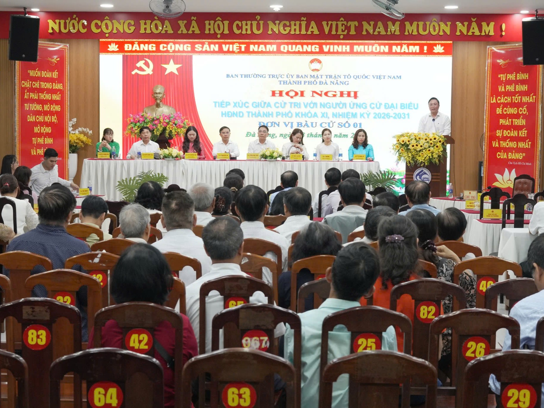 Ứng cử viên HĐND thành phố tiếp xúc cử tri phường Hòa Cường