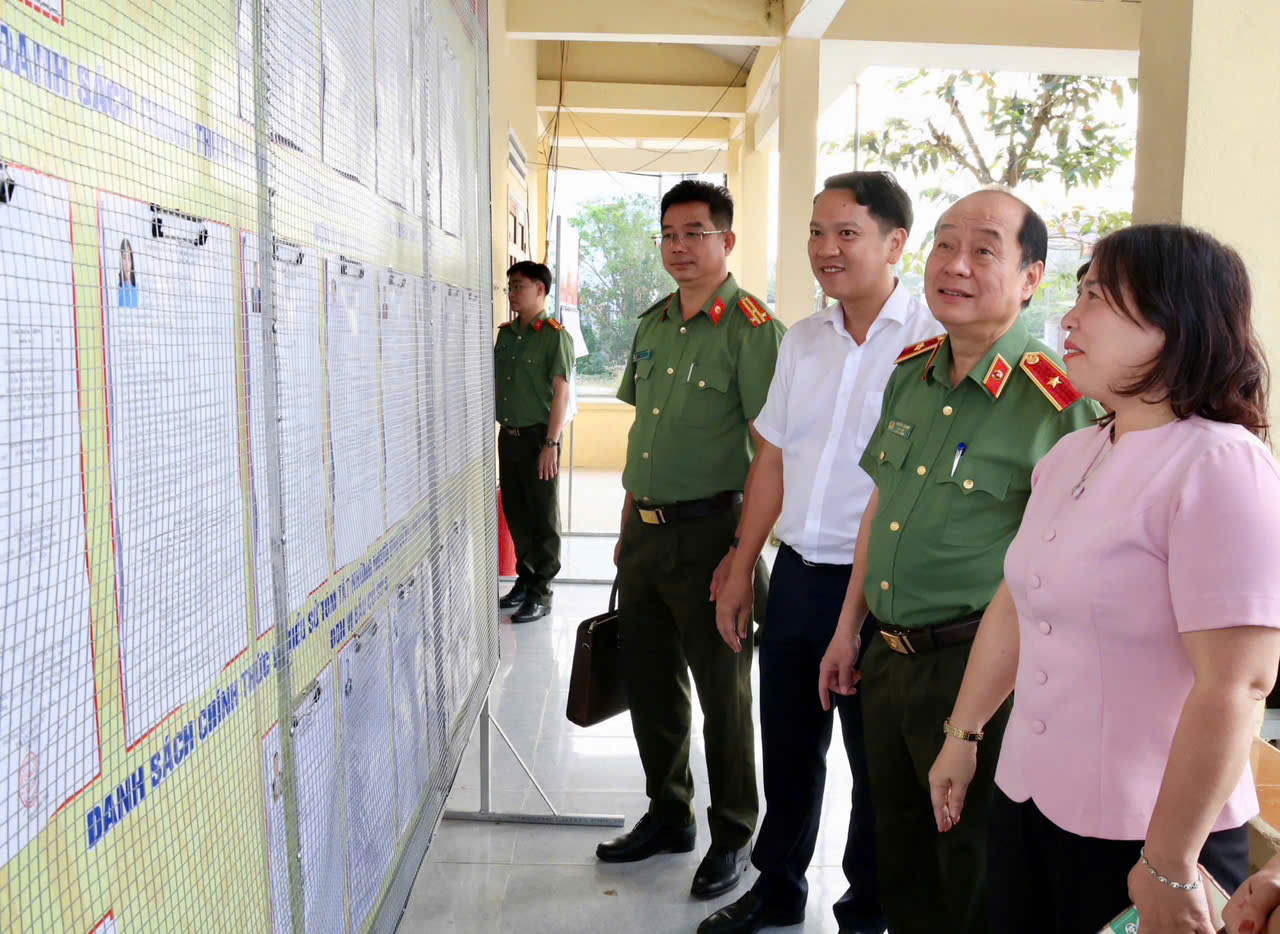 Công an cơ sở chủ động đảm bảo an ninh trật tự ngày hội bầu cử