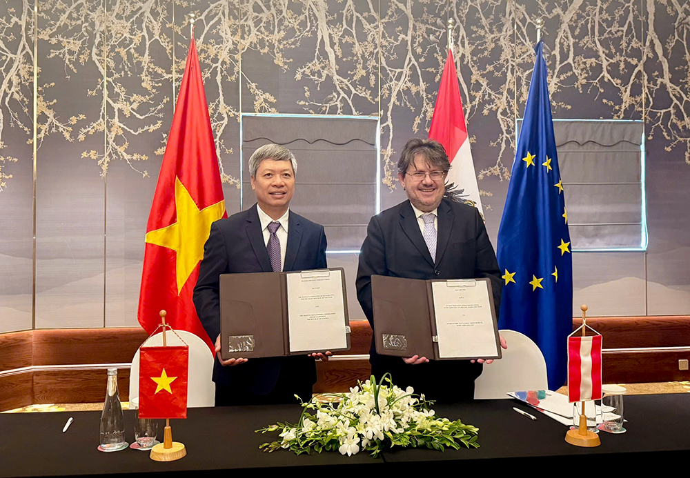 Đà Nẵng ký kết hợp tác với Cơ quan Hợp tác và Phát triển Kinh tế AED (Cộng hòa Áo) về khoa học công nghệ, đổi mới sáng tạo và chuyển đổi số