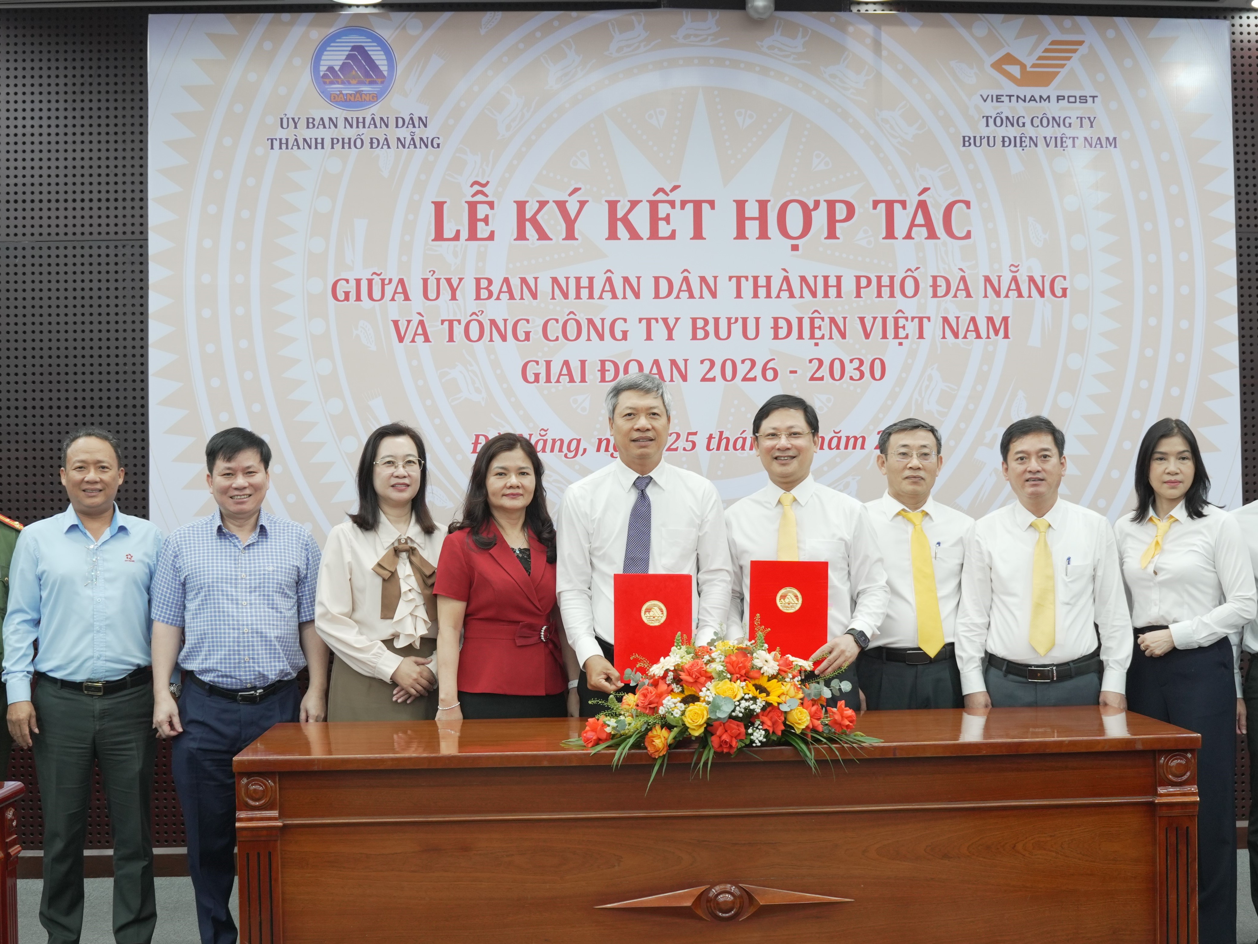 Thúc đẩy hợp tác giữa UBND thành phố và Tổng công ty Bưu điện Việt Nam