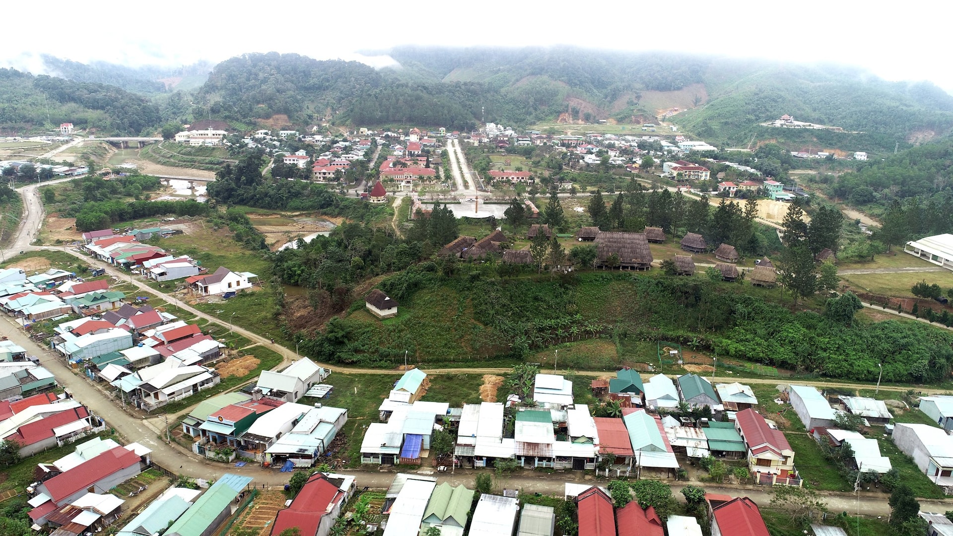 Gỡ khó, thúc đẩy phát triển kinh tế - xã hội miền núi