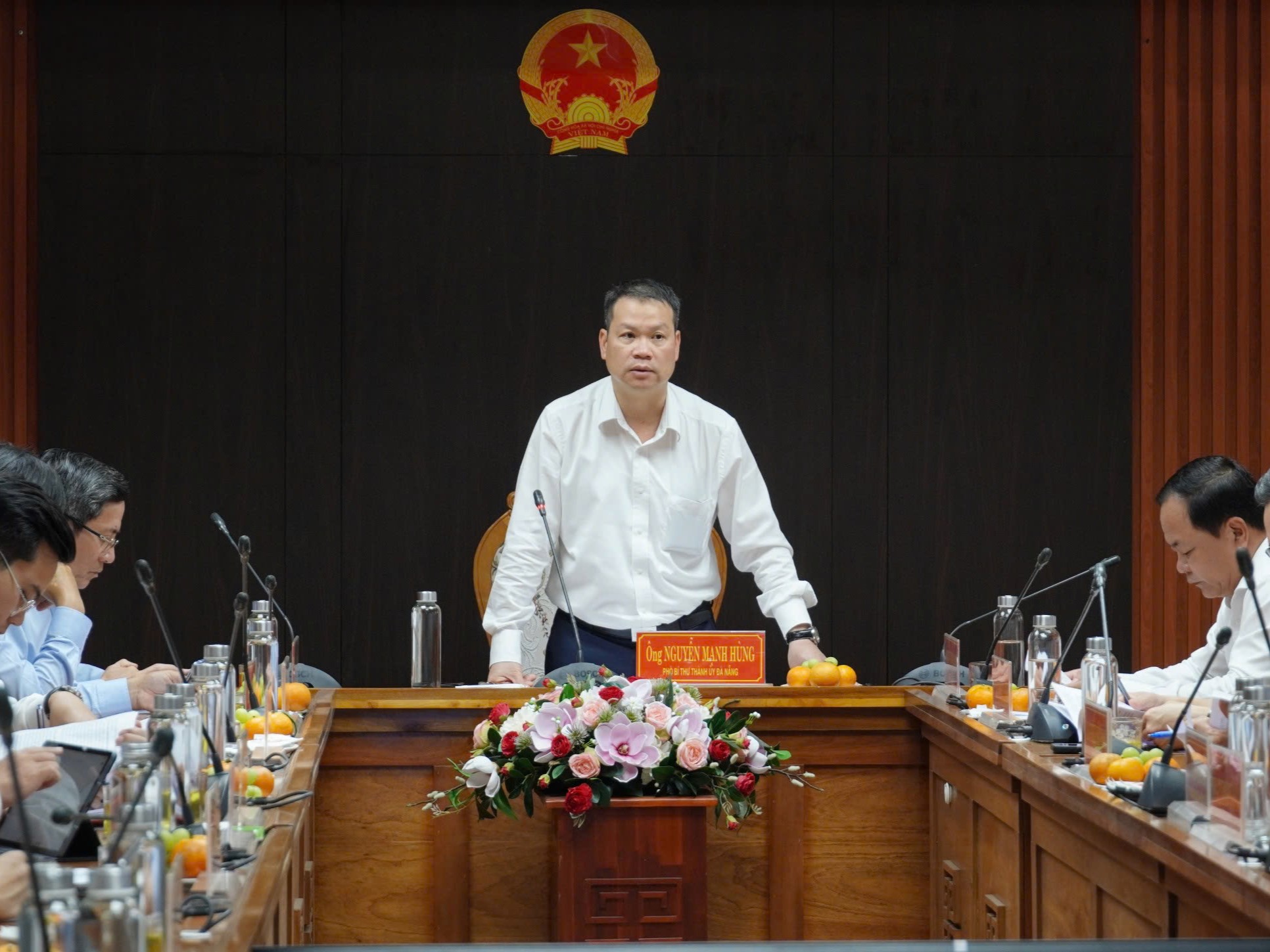 Phó Bí thư Thành ủy Nguyễn Mạnh Hùng làm việc với Ban Quản lý Khu kinh tế mở Chu Lai