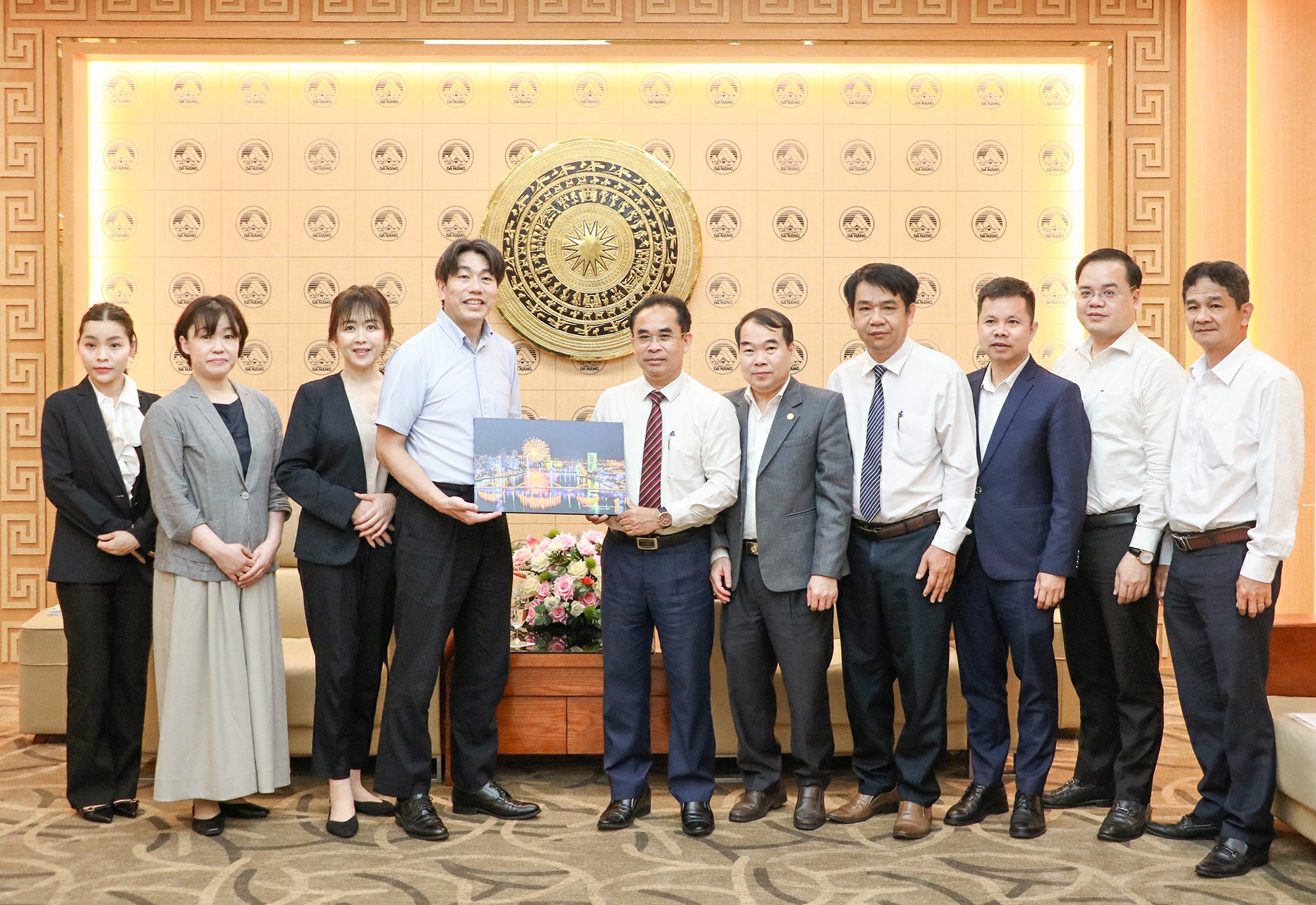 Hình nhỏ