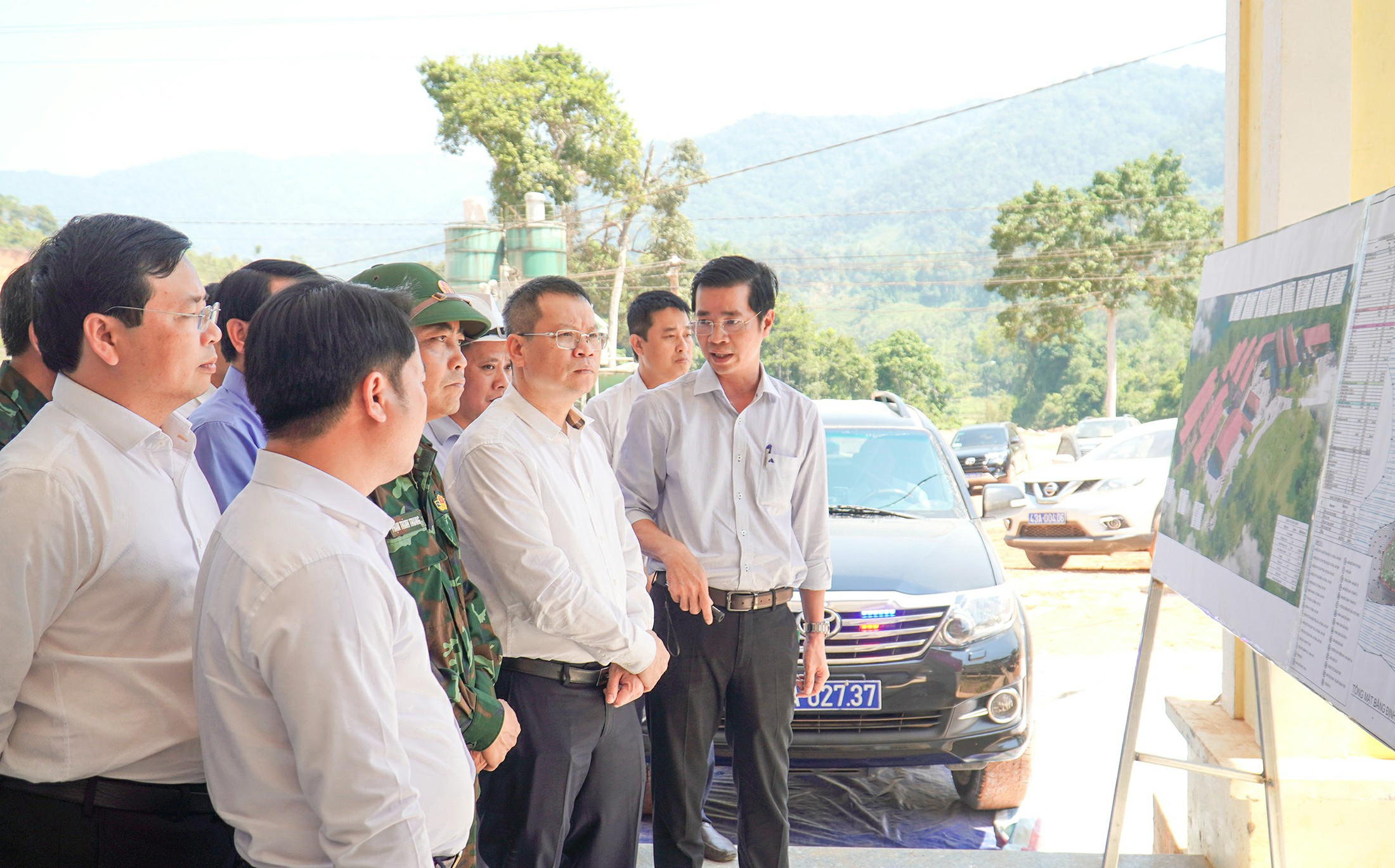 Tập trung triển khai 6 dự án trường nội trú liên cấp tại các xã biên giới bảo đảm tiến độ và chất lượng