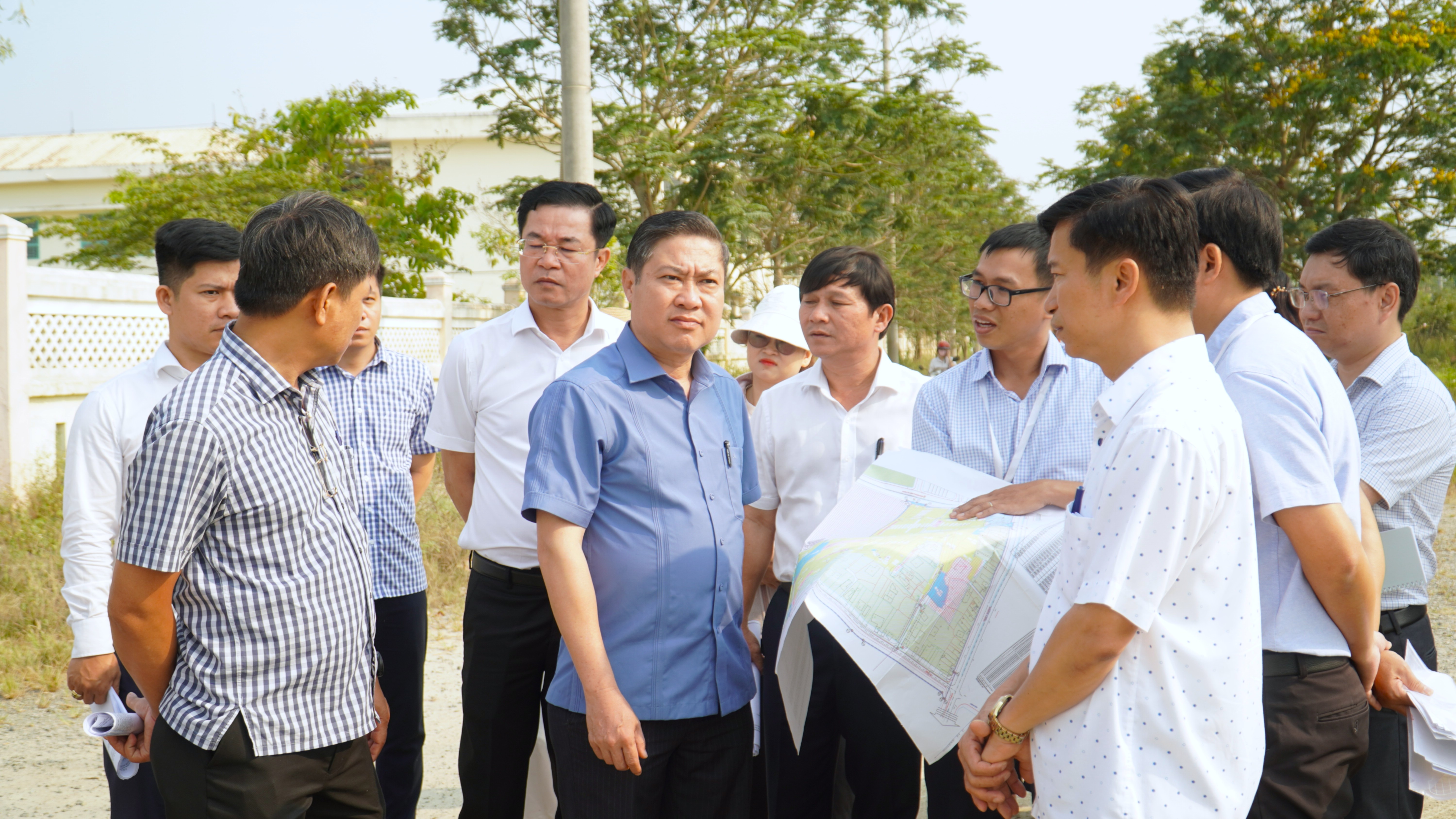 Phó Chủ tịch UBND thành phố Phan Thái Bình kiểm tra thực địa tại phường An Thắng