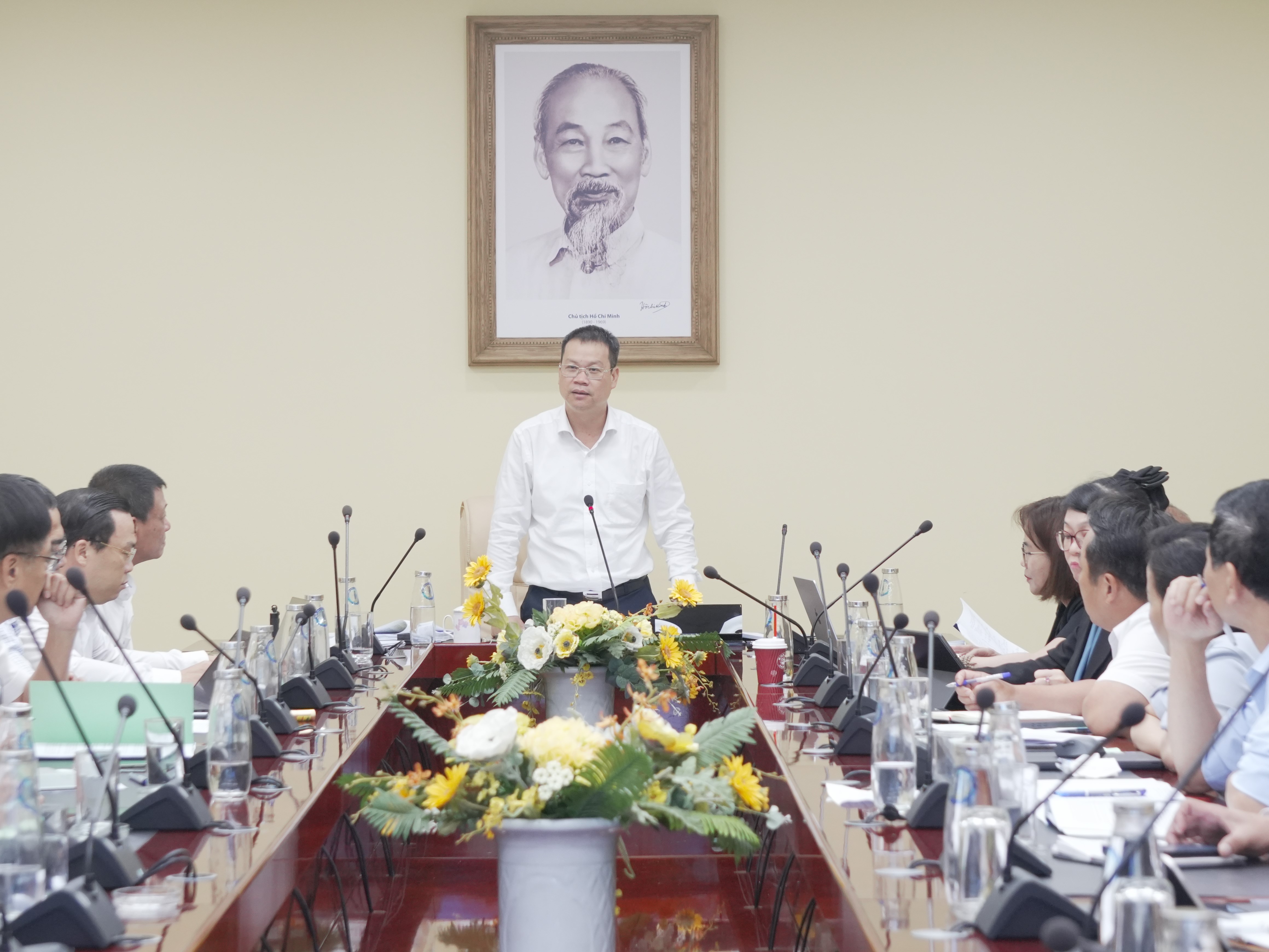 Chủ tịch UBND thành phố Nguyễn Mạnh Hùng làm việc với Sở Xây dựng